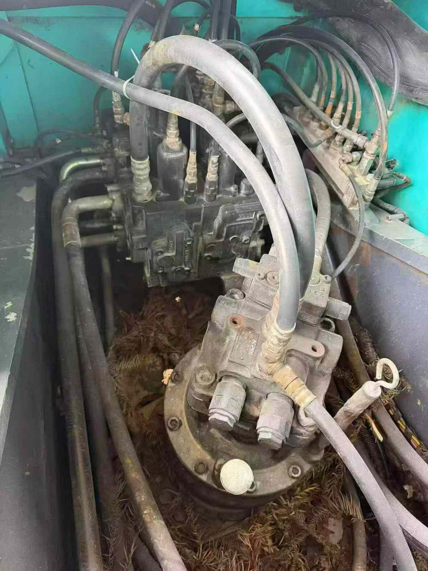 Buy Kobelco SK210 Used Excavator / 5 Buy Kobelco SK210 Used Excavator / 5
