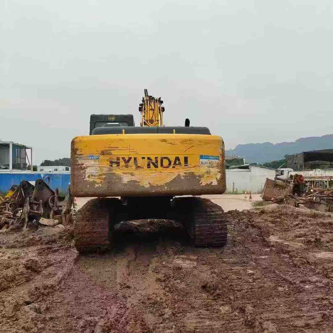 Buy Hyundai R215-7C Used Excavator / 9 Buy Hyundai R215-7C Used Excavator / 9