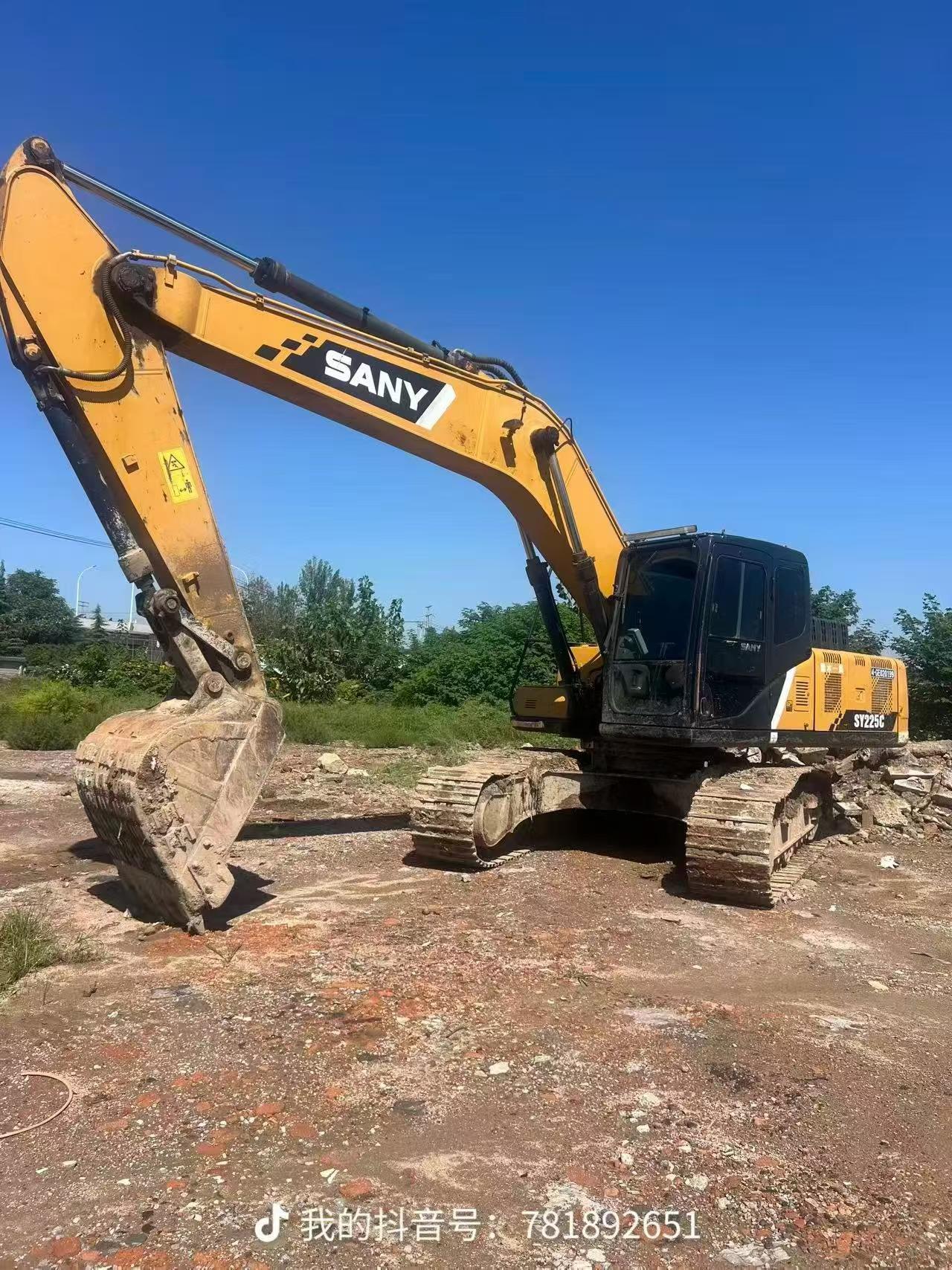 Buy Sany SY215C Used Excavator / 3 Buy Sany SY215C Used Excavator / 3