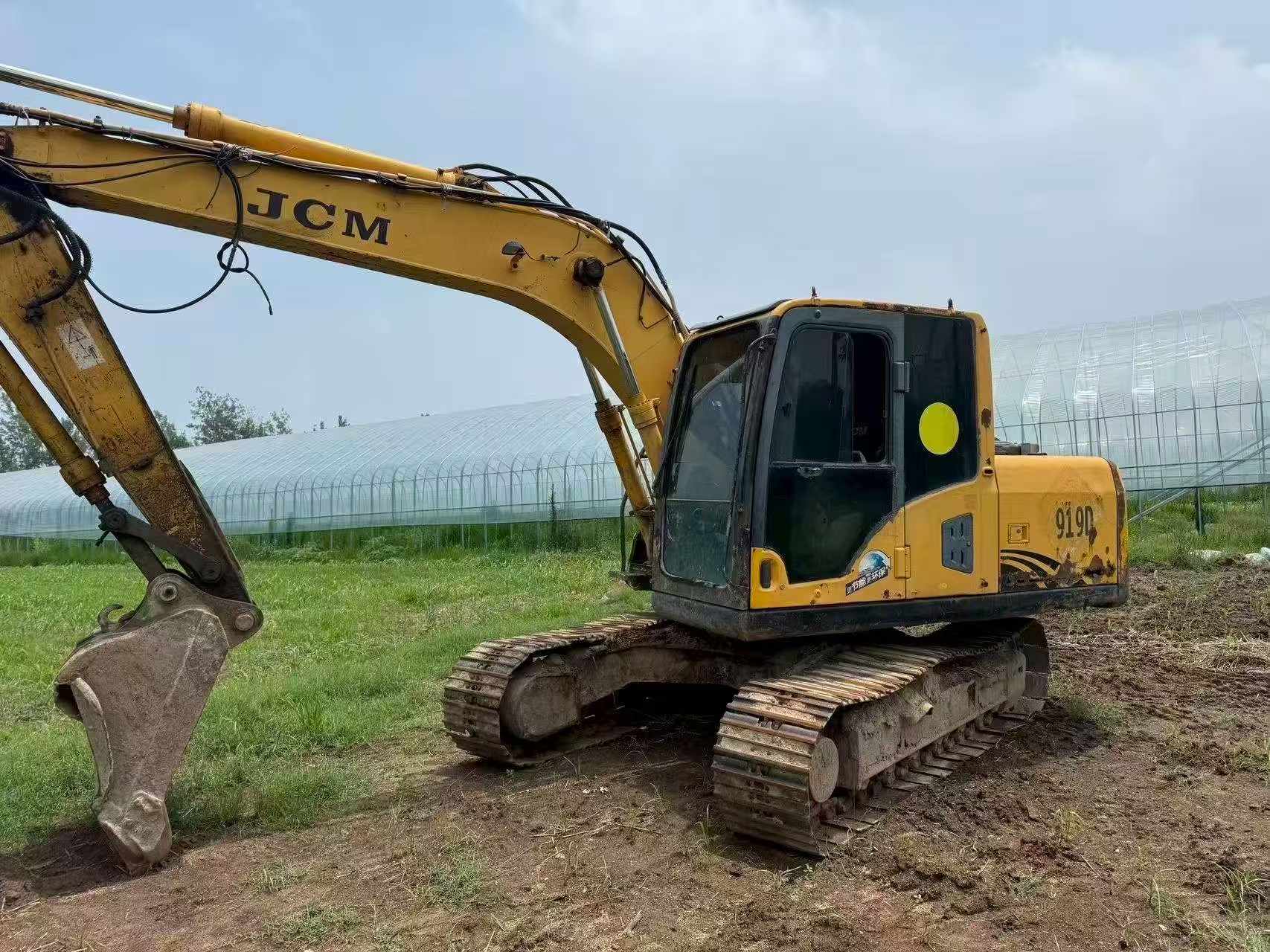 Buy Doosan DH220-7 Used Excavator / 3 Buy Doosan DH220-7 Used Excavator / 3