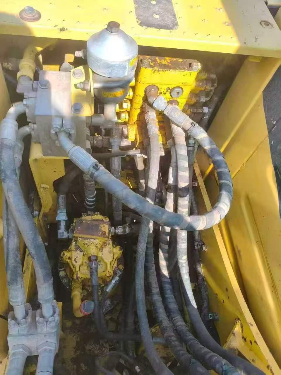 Buy Komatsu PC130 Used Excavator / 1