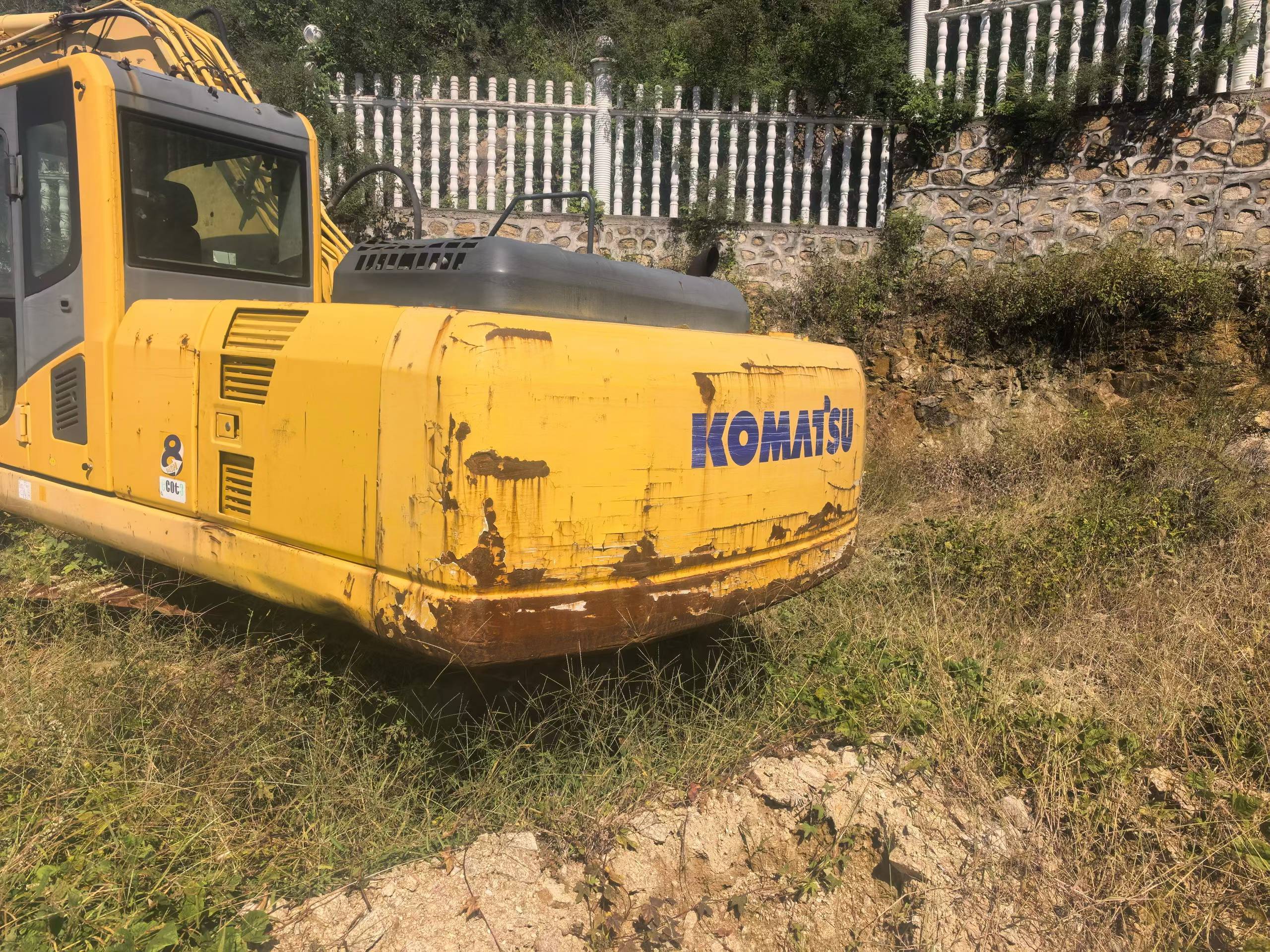 Buy Komatsu PC220-8 Used Excavator / 4 Buy Komatsu PC220-8 Used Excavator / 4