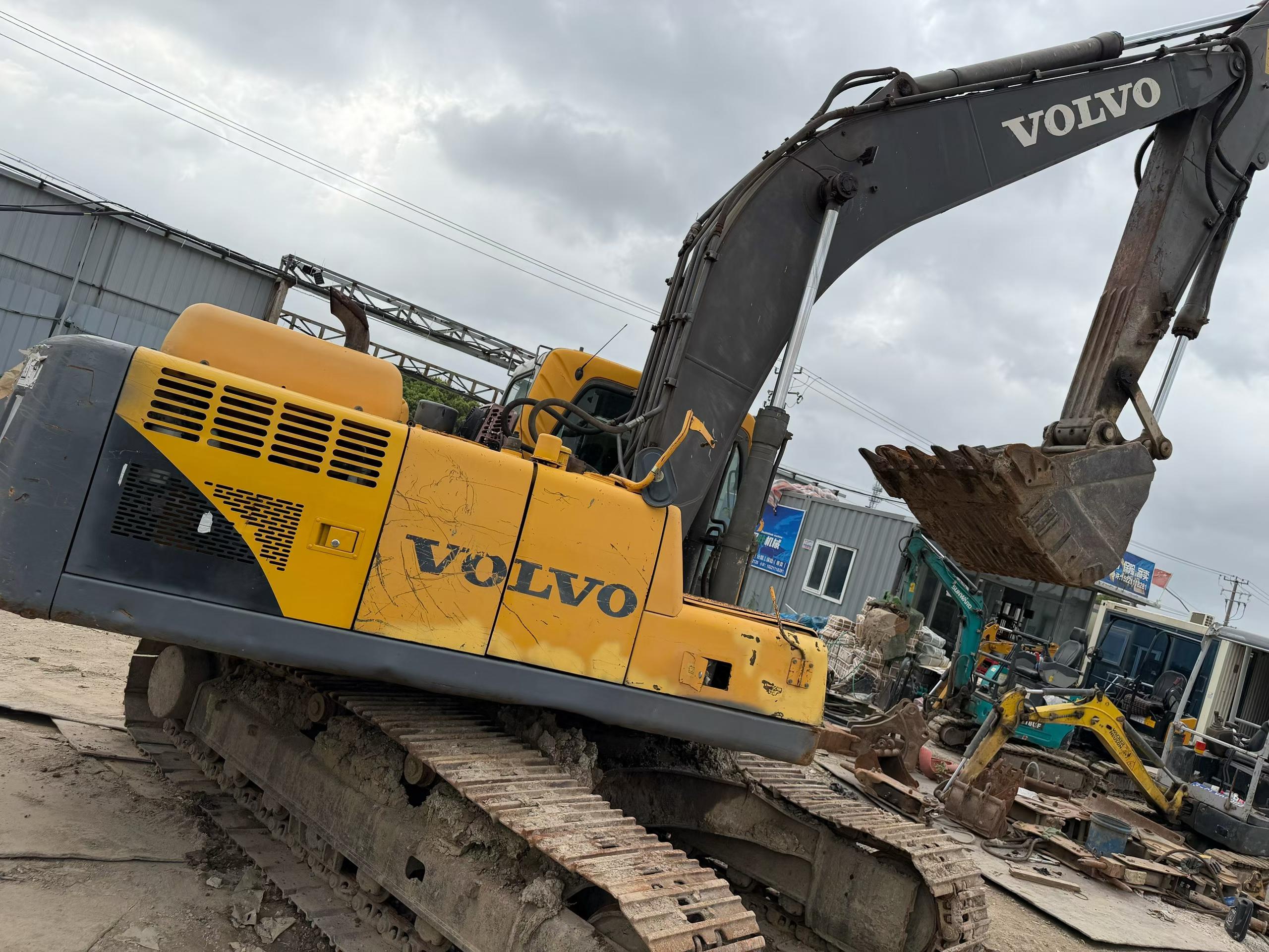 Buy Volvo EC210B Used Excavator / 4