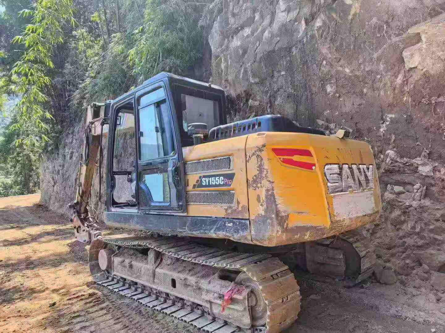 Buy Sany SY135 Used Excavator / 1