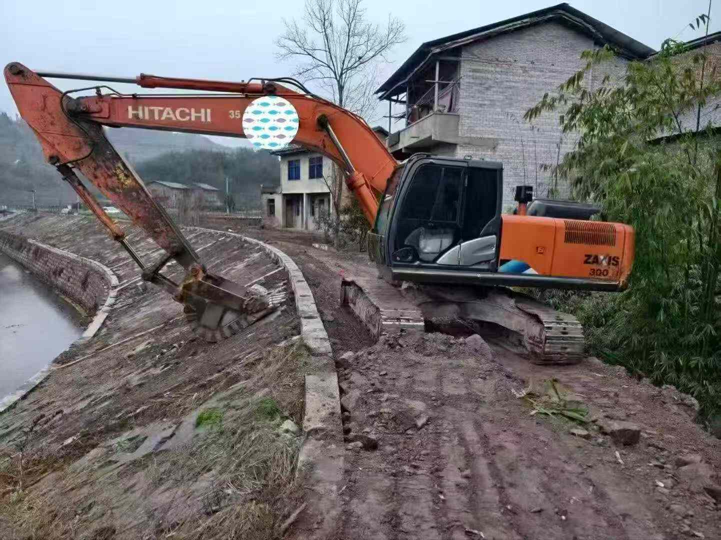 Buy Hitachi ZW250 Used Excavator / 3 Buy Hitachi ZW250 Used Excavator / 3