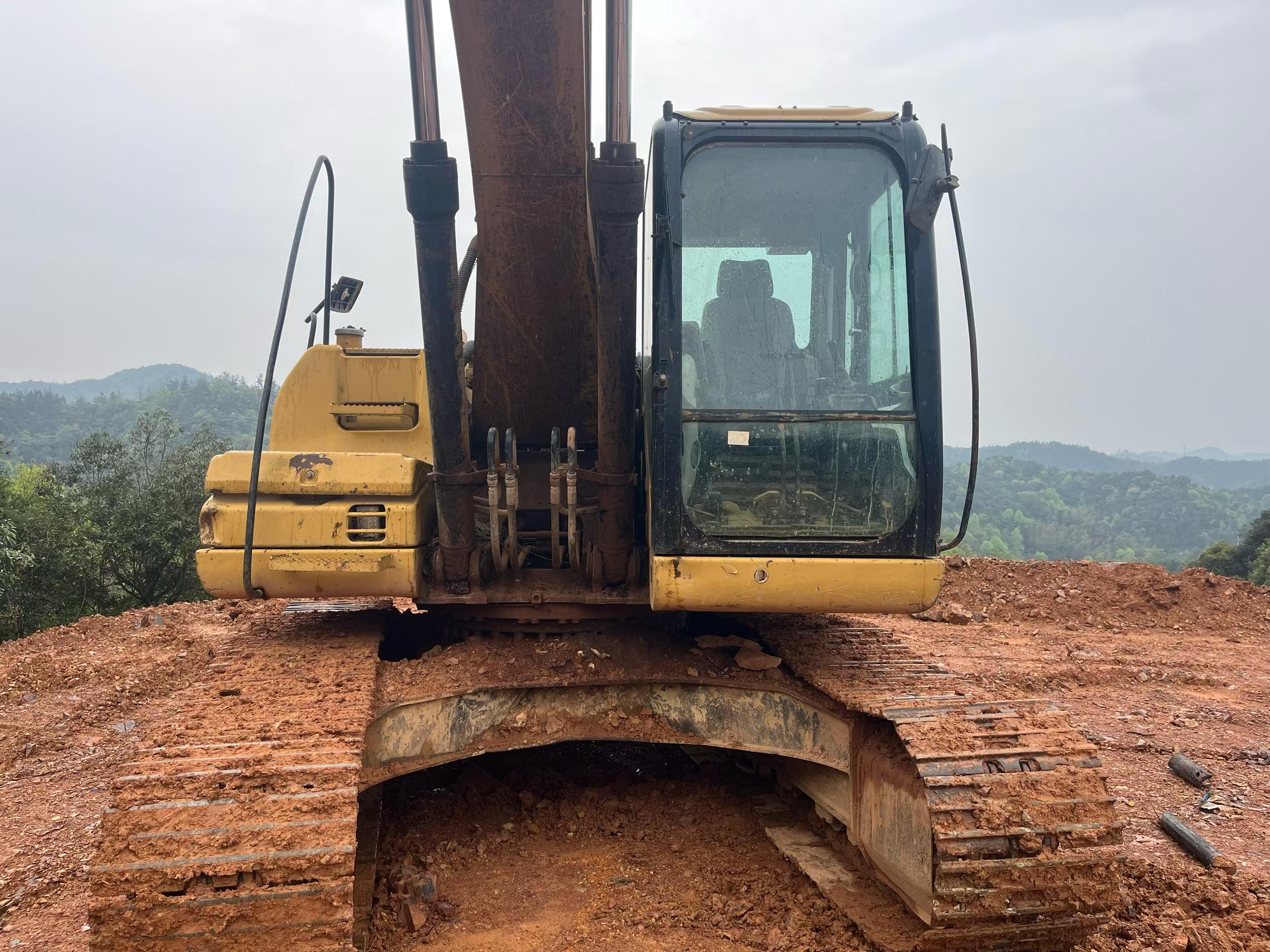 Buy Caterpillar 320D Used Excavator / 4 Buy Caterpillar 320D Used Excavator / 4