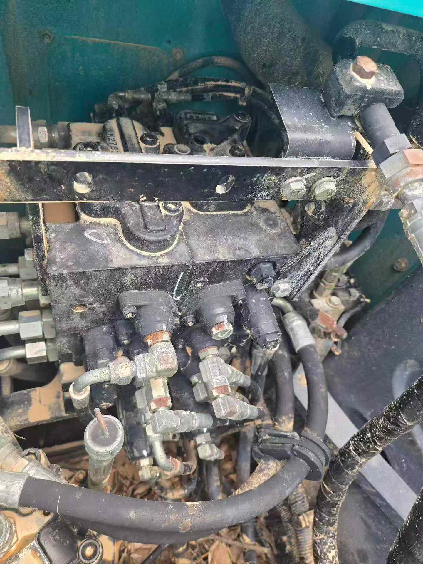 Buy Kobelco SK140 Used Excavator / 8