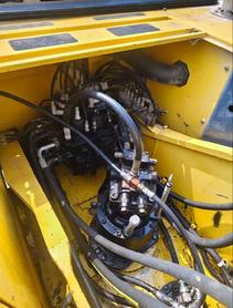 Buy Kobelco SK200-2 Used Excavator / 6 Buy Kobelco SK200-2 Used Excavator / 6