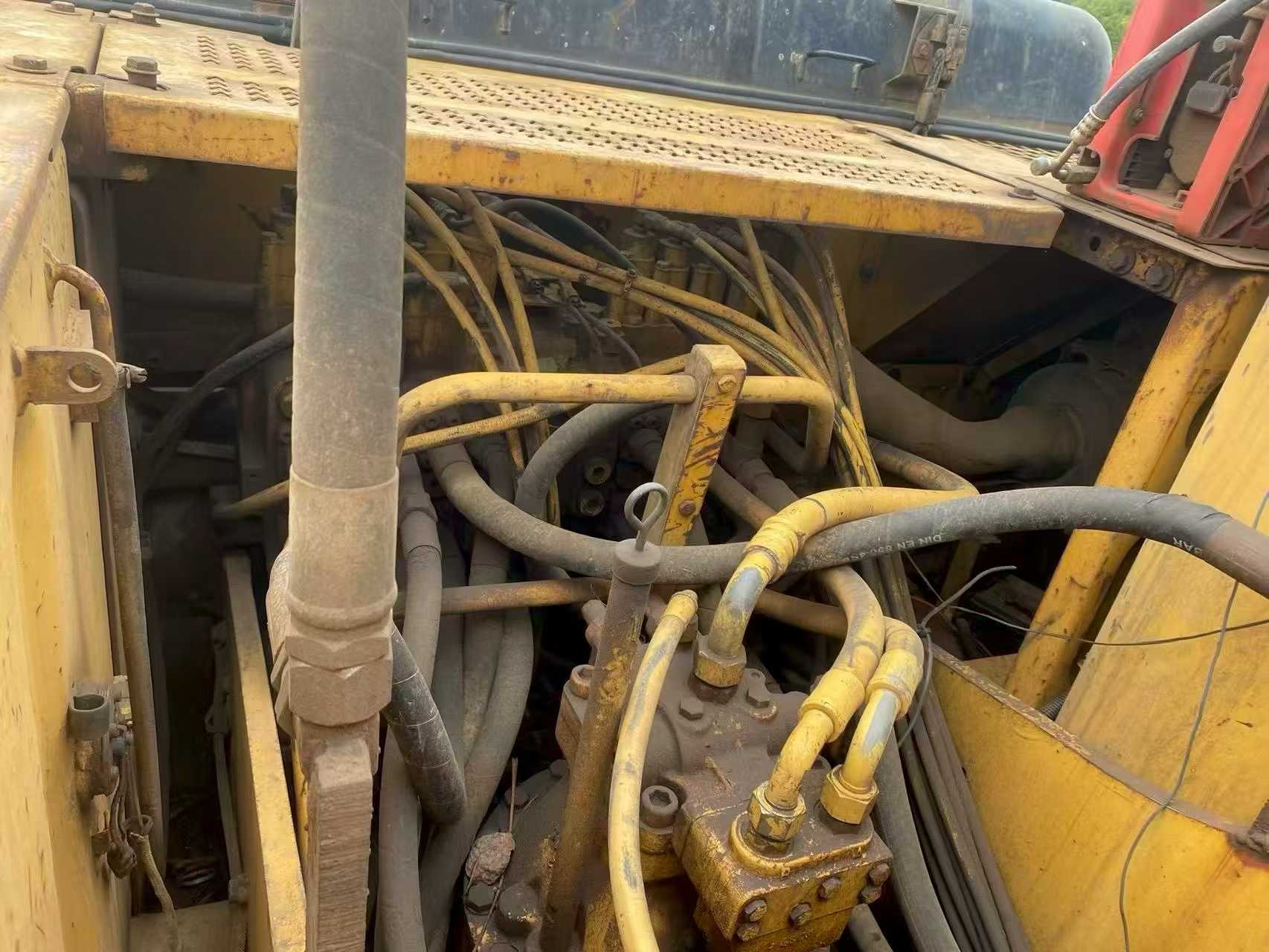 Buy Caterpillar 320B Used Excavator / 6
