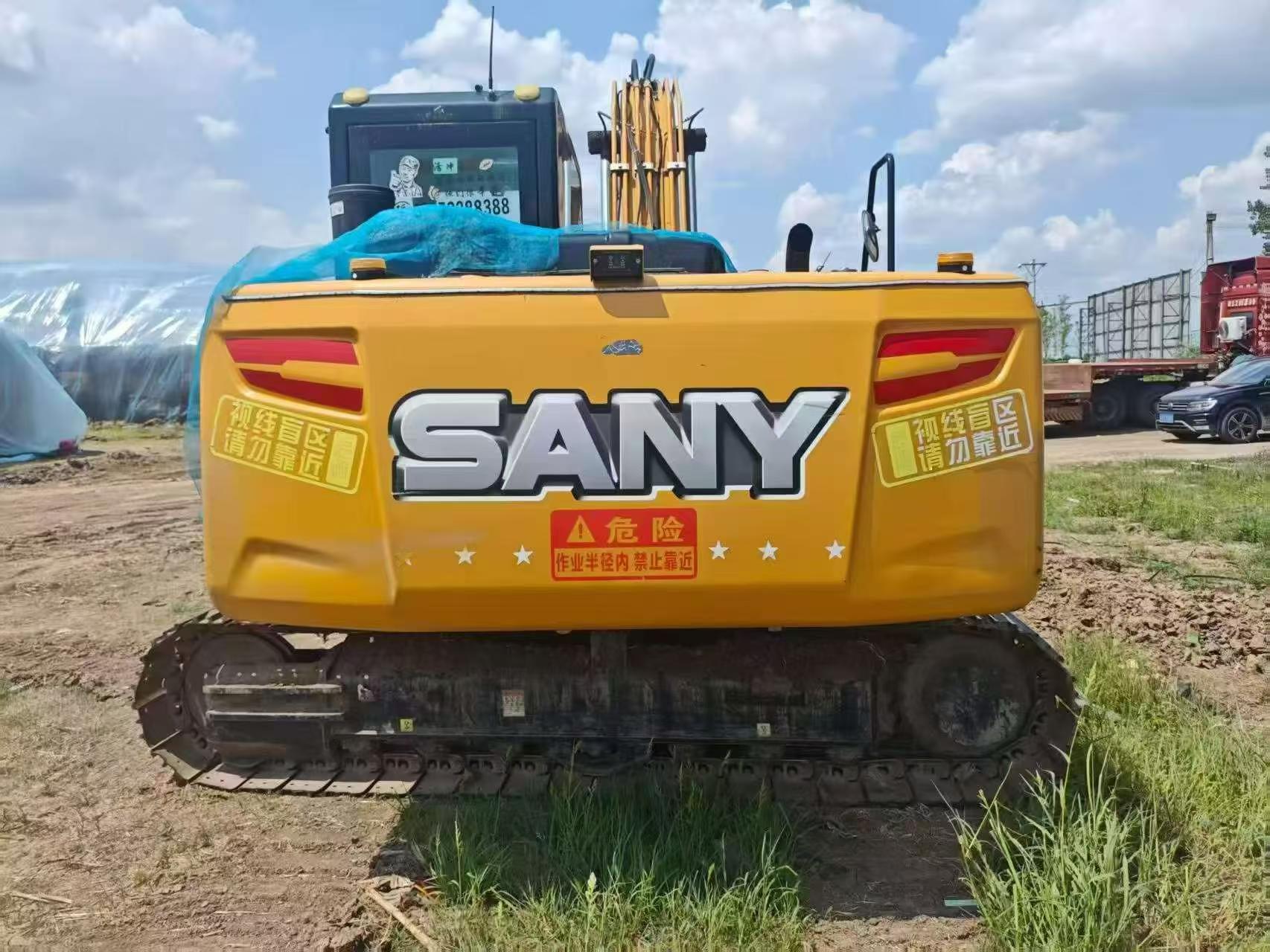 Buy Sany SY135 Used Excavator / 2 Buy Sany SY135 Used Excavator / 2