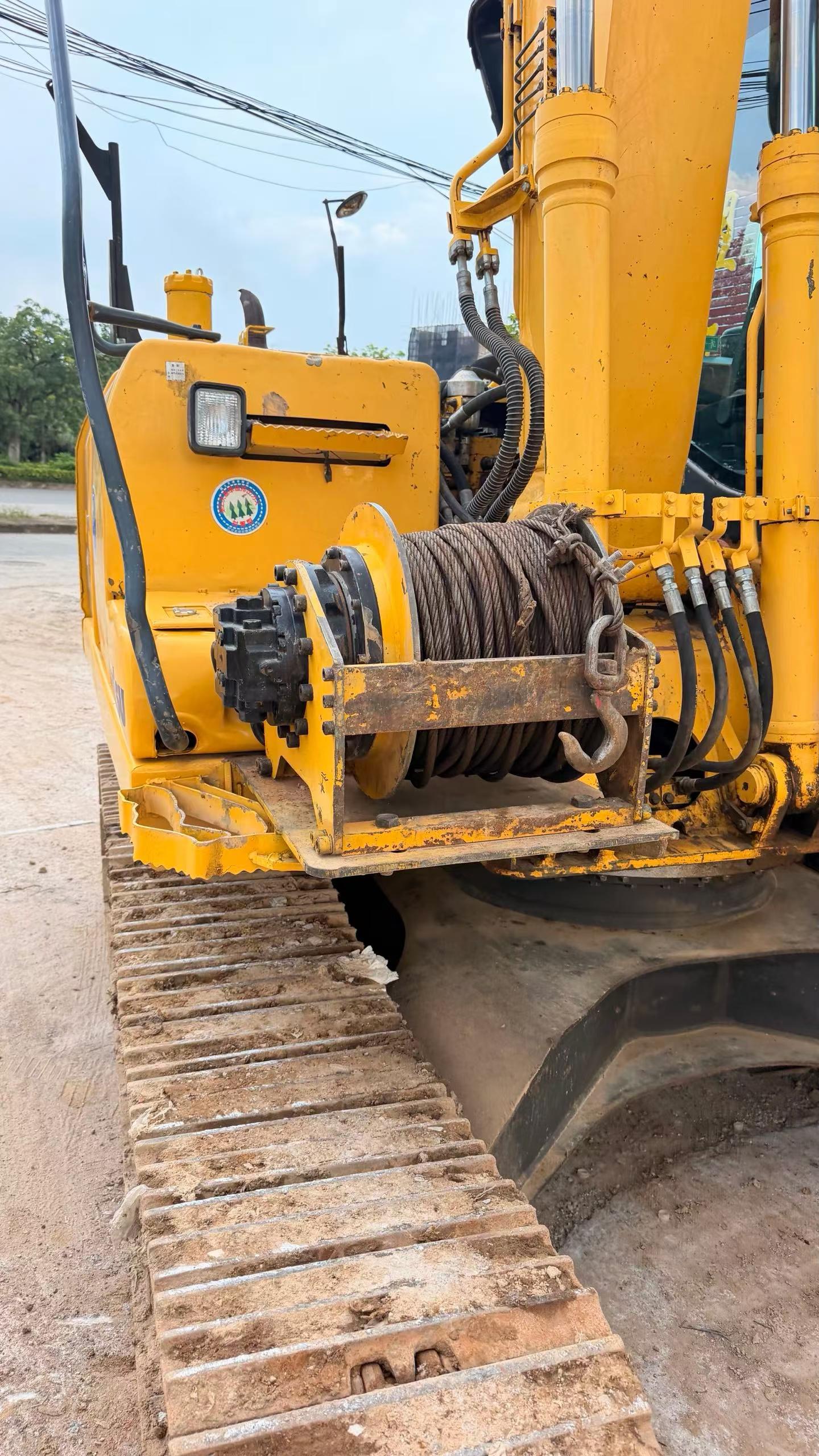 Buy Komatsu PC130-8 Used Excavator / 9