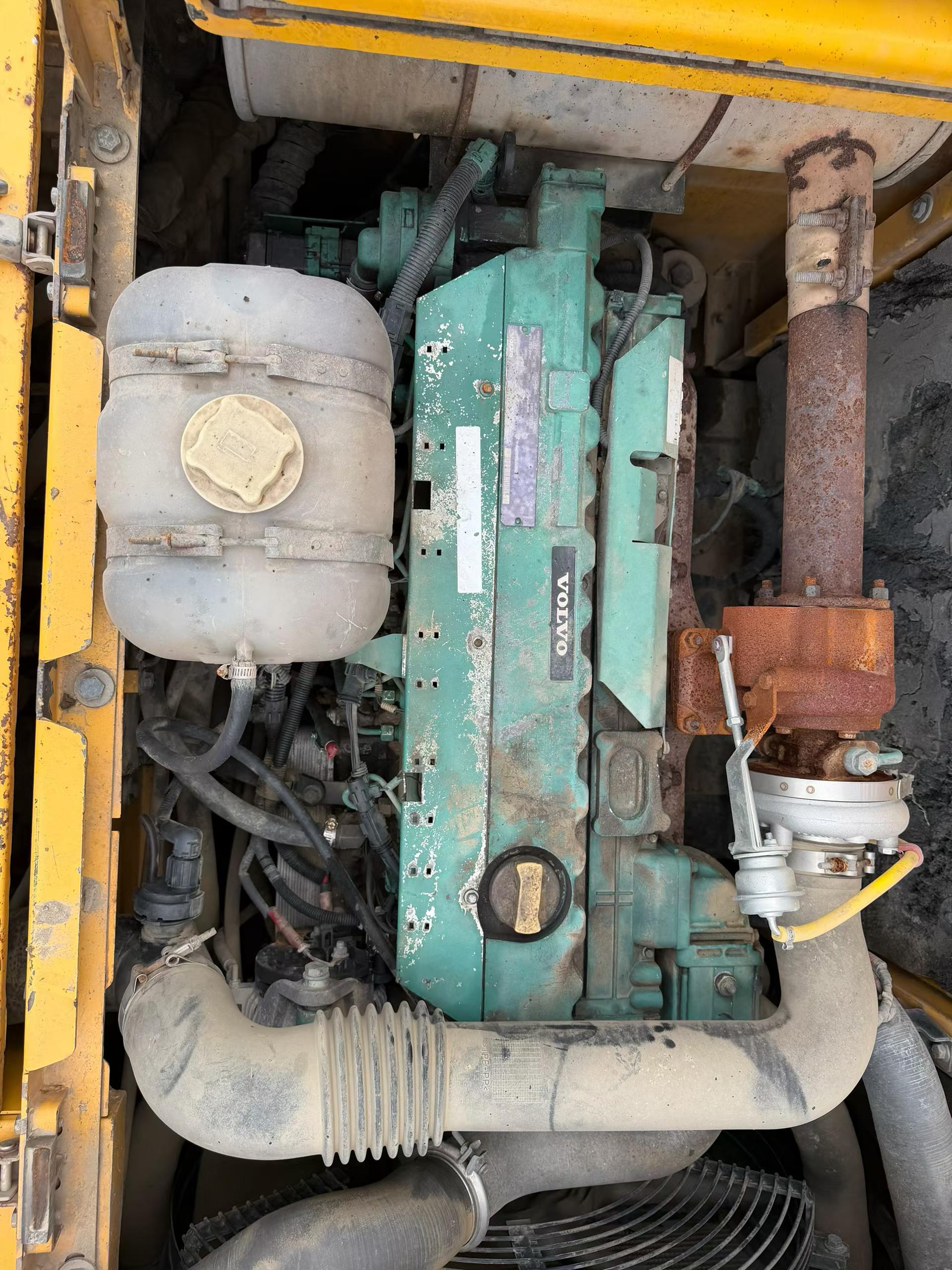 Buy Volvo EC210B Used Excavator / 8