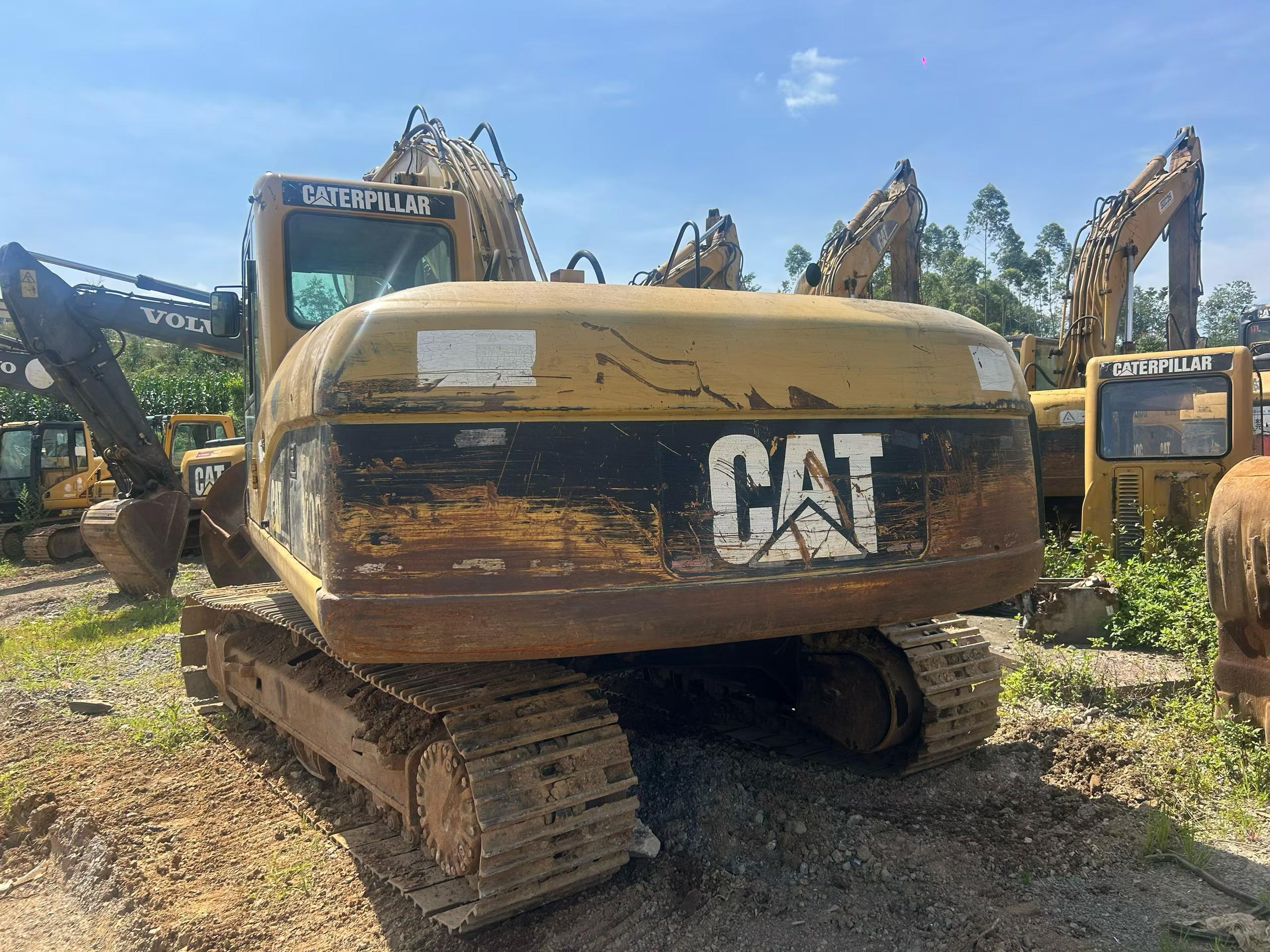 Buy Caterpillar 320C Used Excavator / 2 Buy Caterpillar 320C Used Excavator / 2