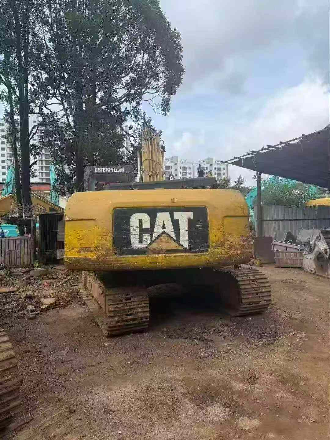 Buy Caterpillar 320D Used Excavator / 1