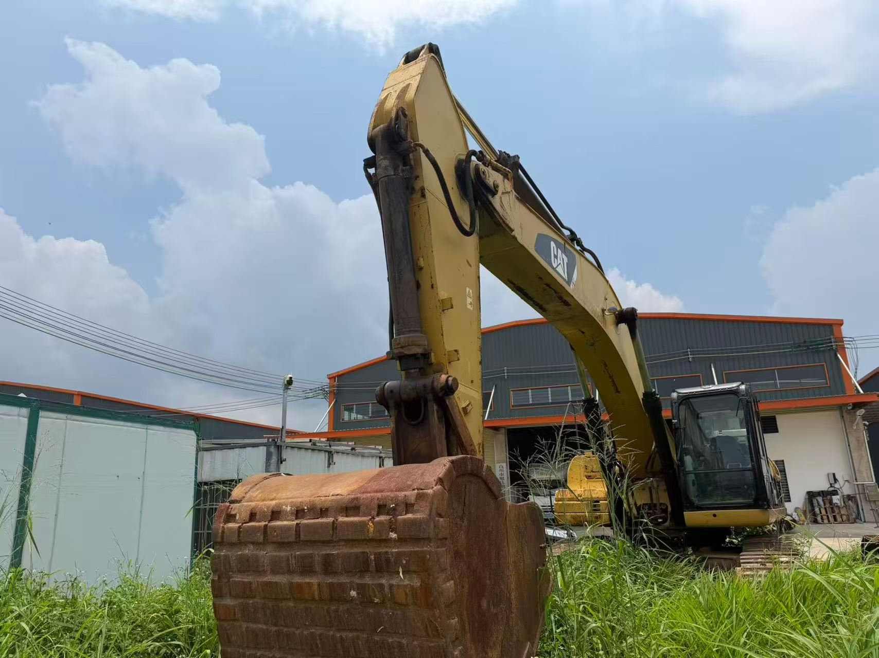 Buy Caterpillar 330B Used Excavator / 4