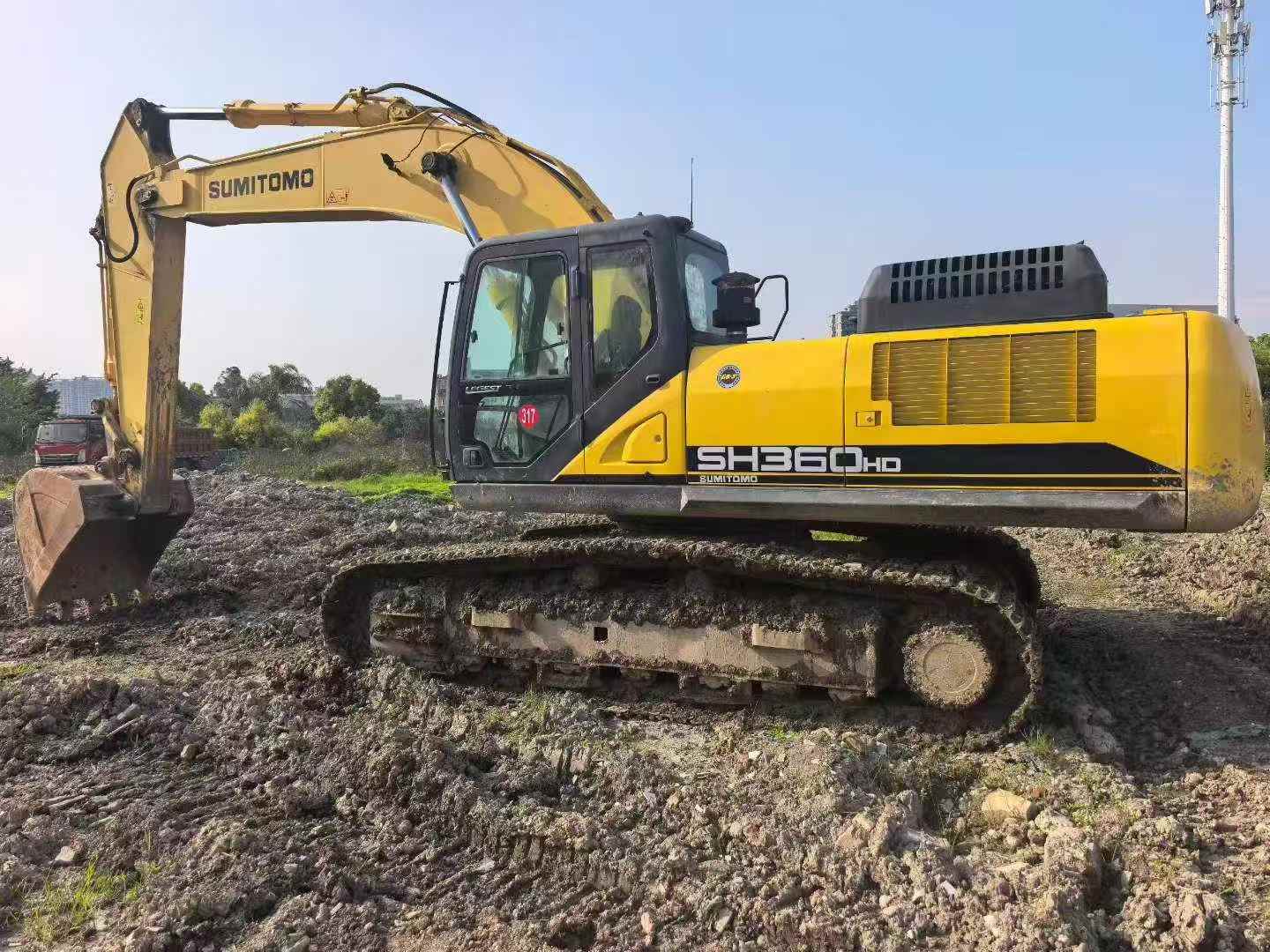 Buy Sumitomo SH360-5 Used Excavator / 3 Buy Sumitomo SH360-5 Used Excavator / 3