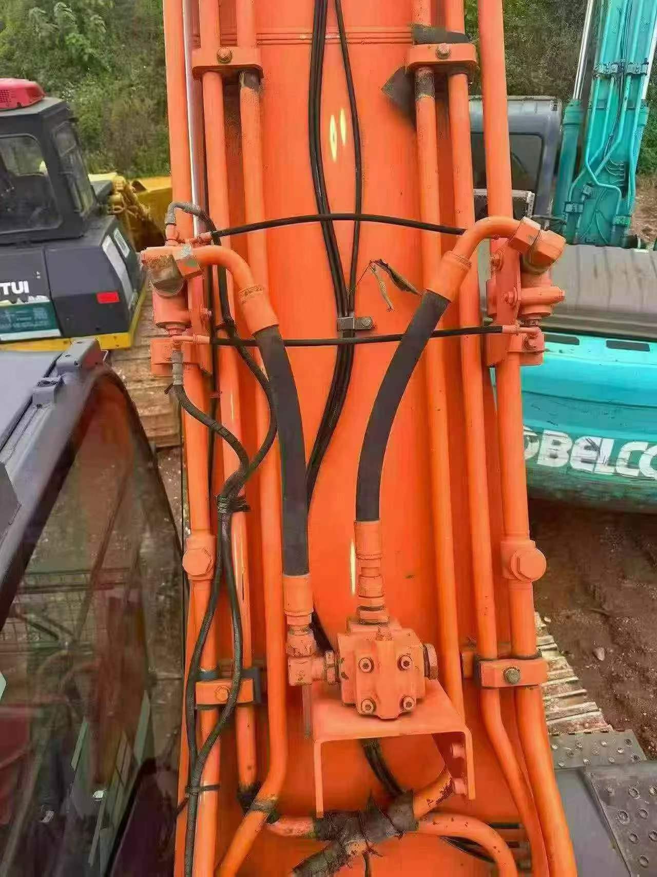 Buy Hitachi EX350 Used Excavator / 4 Buy Hitachi EX350 Used Excavator / 4