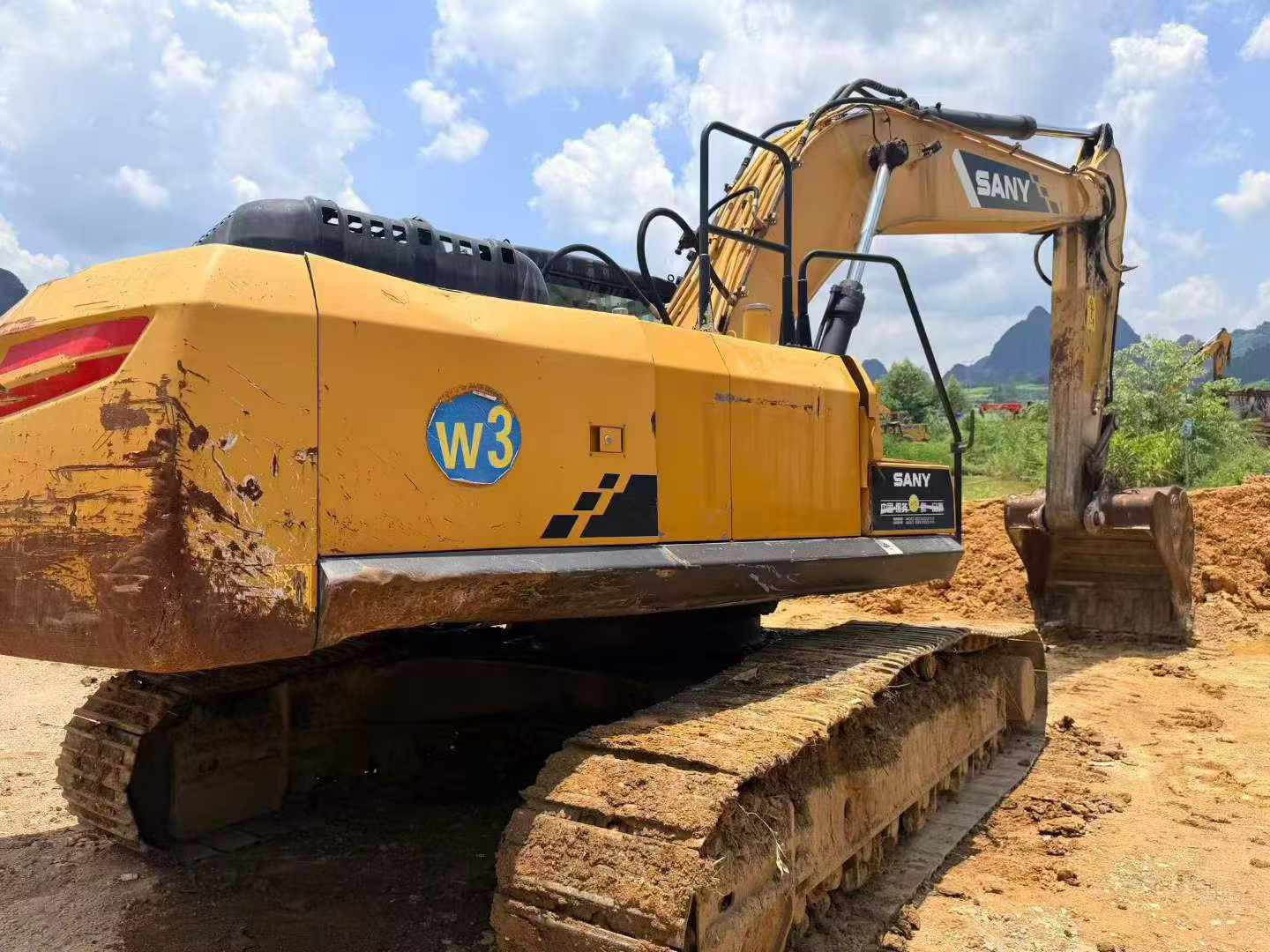 Buy Sany SY245H Used Excavator / 3 Buy Sany SY245H Used Excavator / 3