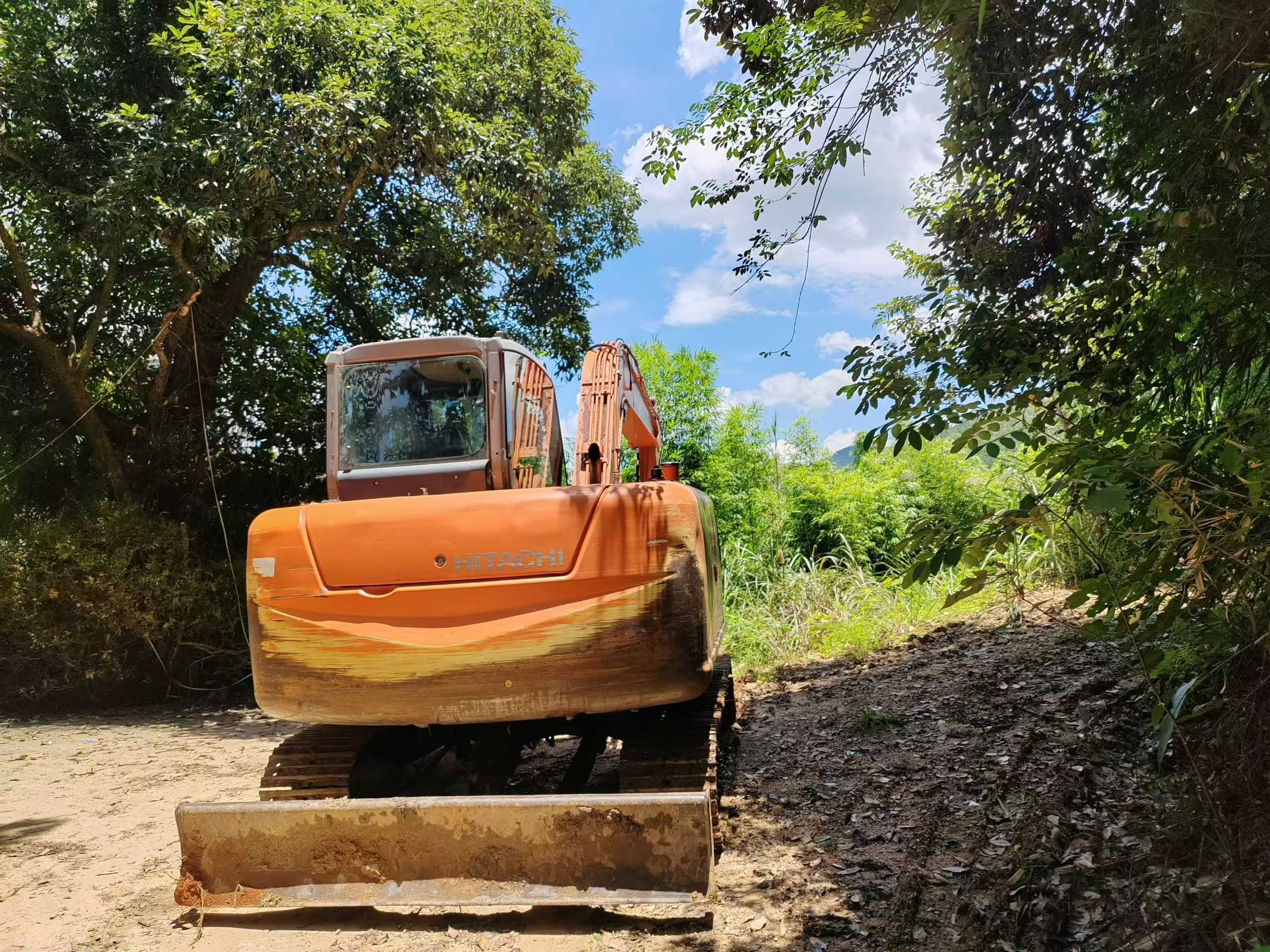 Buy Hitachi ZX60 Used Excavator / 2 Buy Hitachi ZX60 Used Excavator / 2