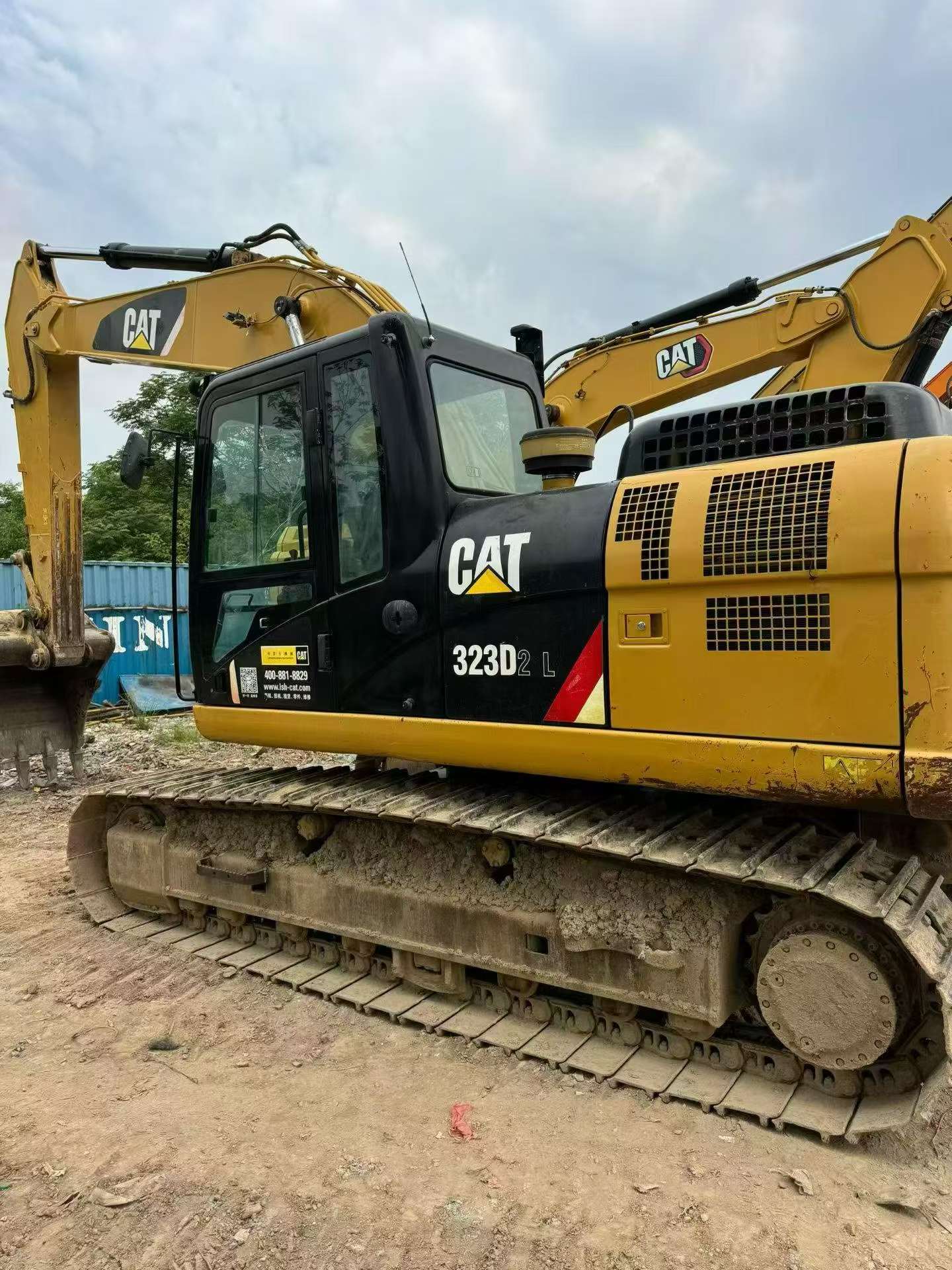 Buy Caterpillar 323D2L Used Excavator / 9