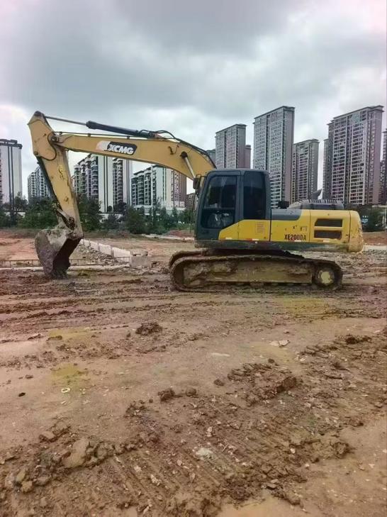 Buy XCMG XE200 Used Excavator / 1