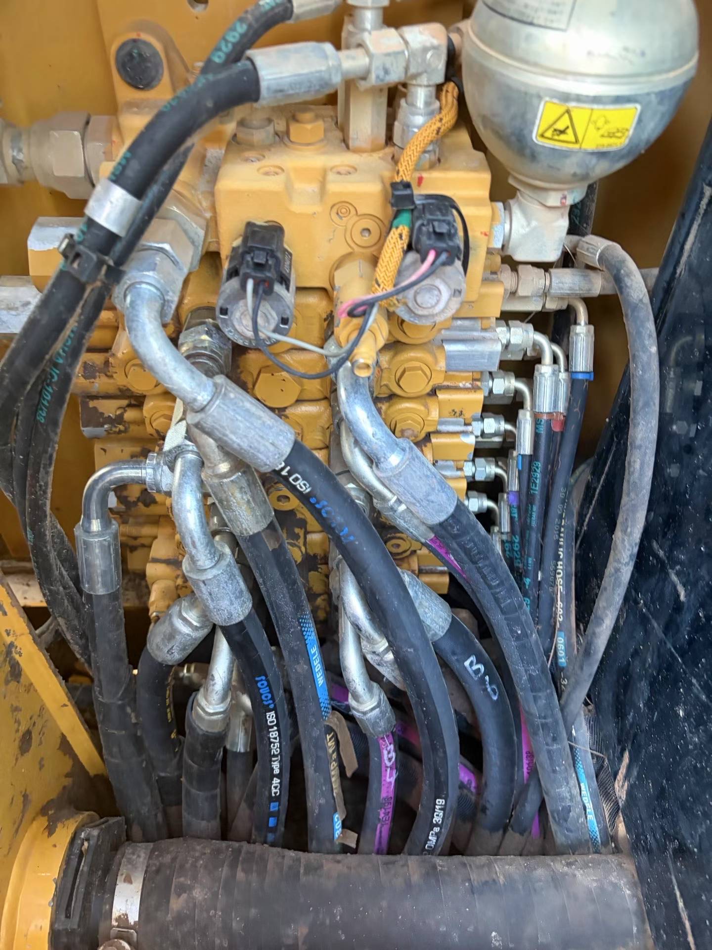 Buy Caterpillar 305.5 Used Excavator / 9 Buy Caterpillar 305.5 Used Excavator / 9