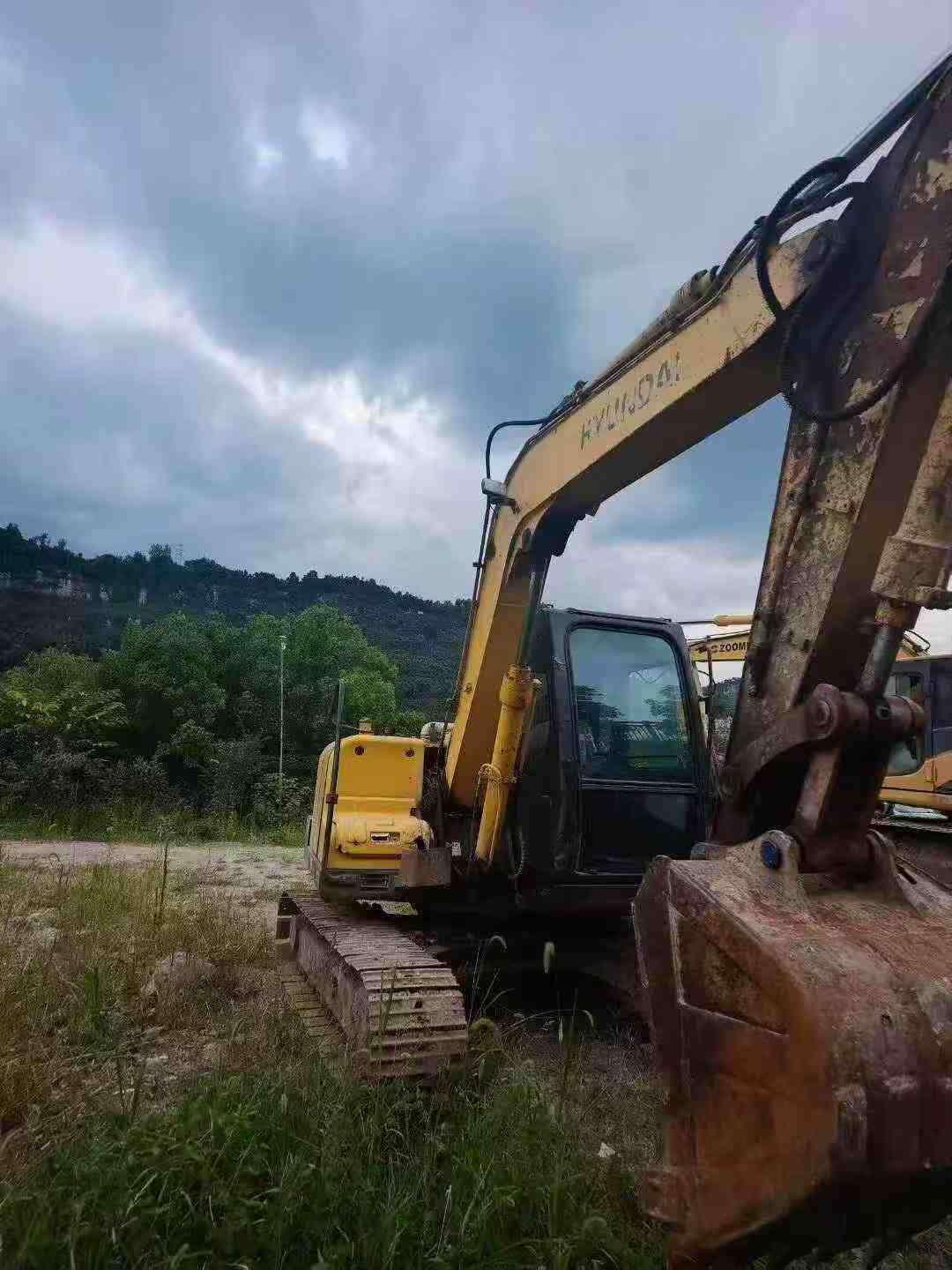 Buy Hyundai R80G Used Excavator / 2
