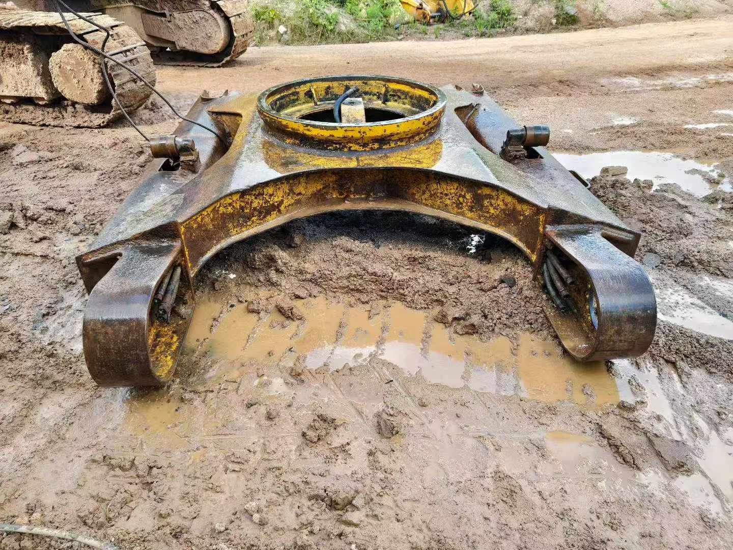 Buy Komatsu PC120-6 Used Excavator / 3 Buy Komatsu PC120-6 Used Excavator / 3