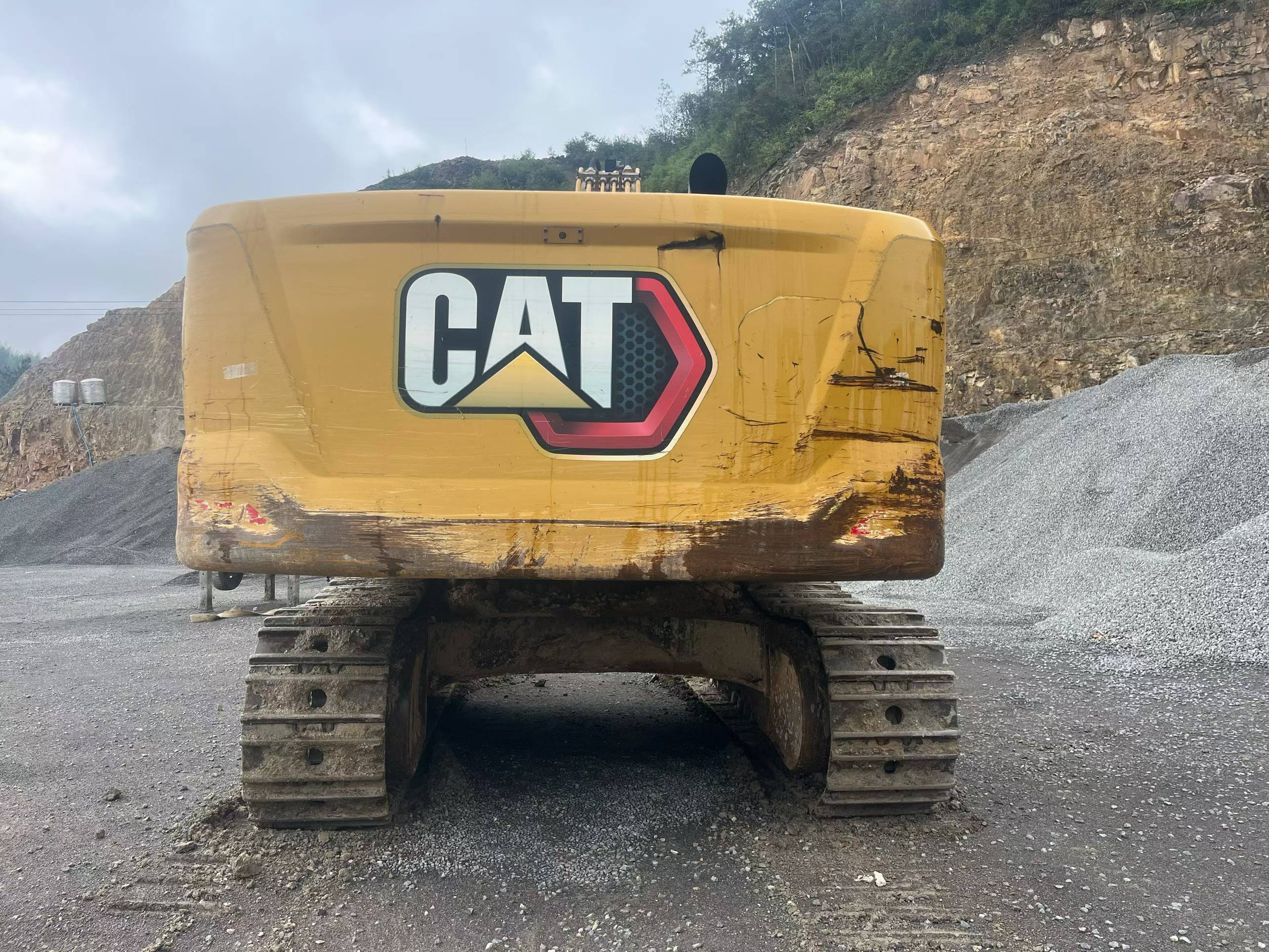 Buy Caterpillar Used Excavator / 1