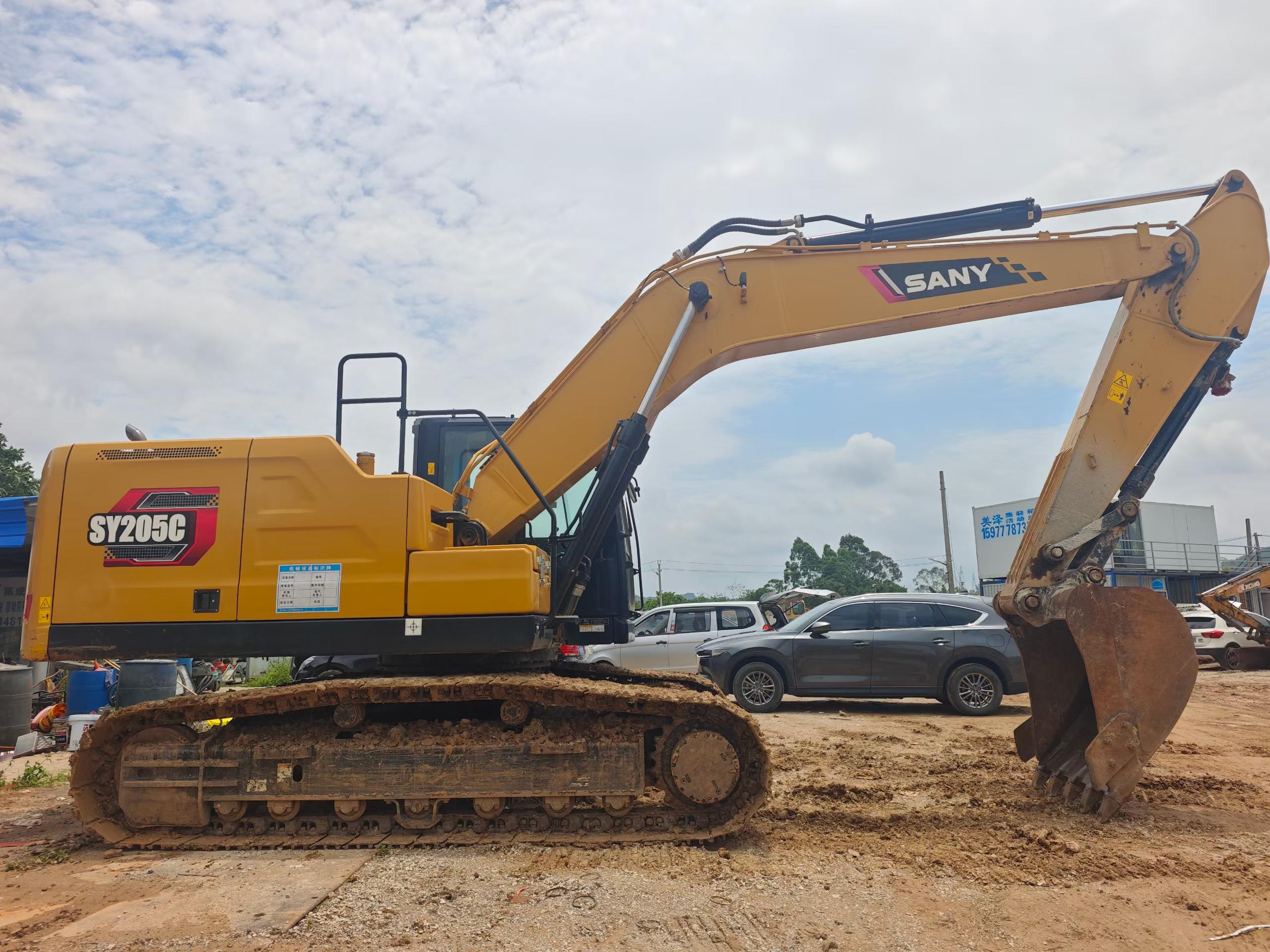 Buy Sany SY205C-S Used Excavator / 3 Buy Sany SY205C-S Used Excavator / 3
