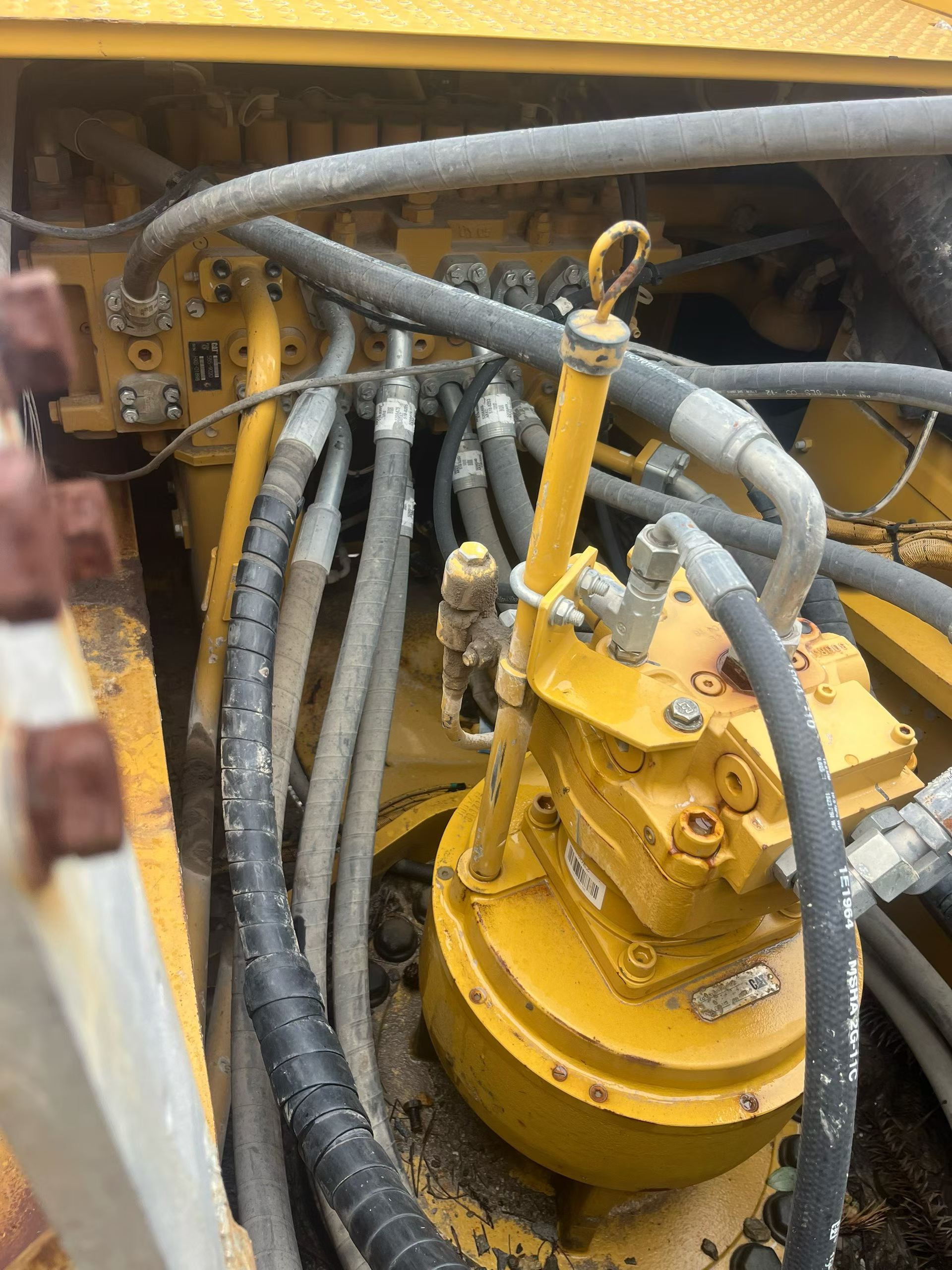 Buy Caterpillar Used Excavator / 3 Buy Caterpillar Used Excavator / 3