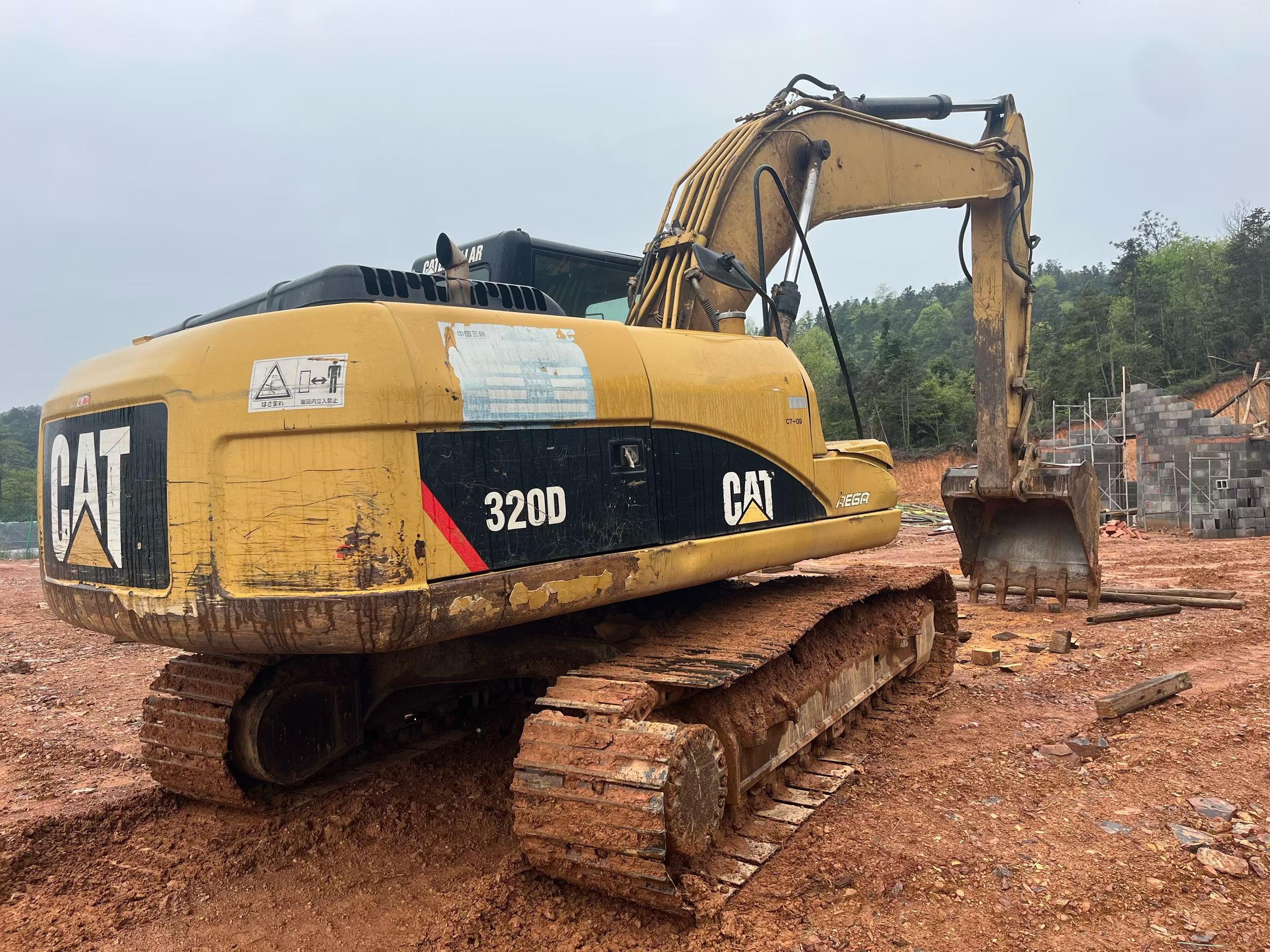 Buy Caterpillar 320D Used Excavator / 2 Buy Caterpillar 320D Used Excavator / 2