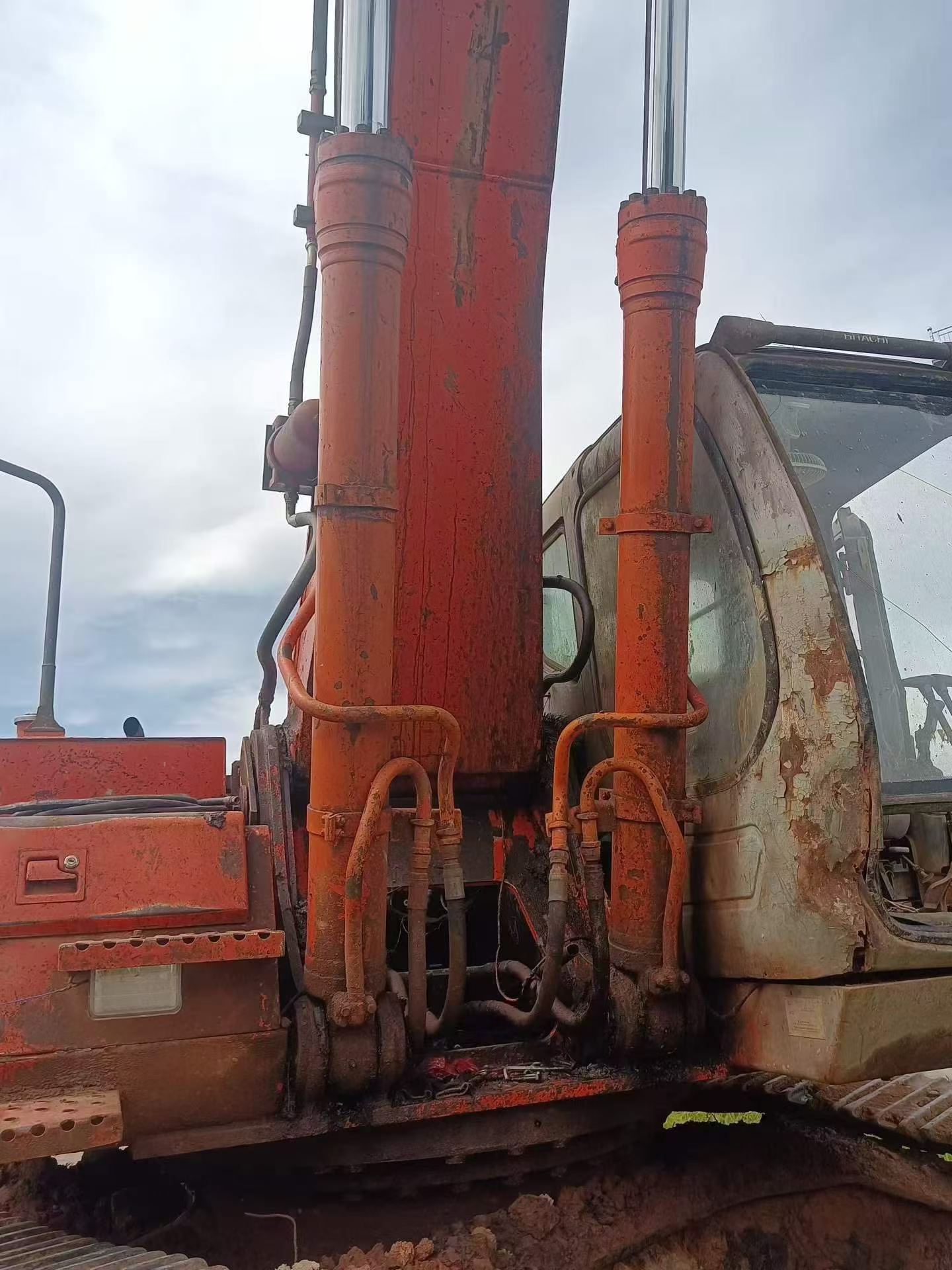 Buy Hitachi EX330 Used Excavator / 8 Buy Hitachi EX330 Used Excavator / 8