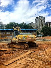Buy XCMG XE270DK Used Excavator / 3 Buy XCMG XE270DK Used Excavator / 3