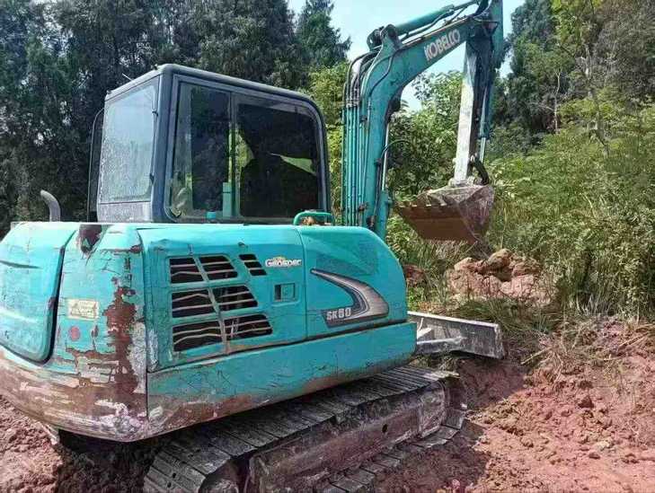 Buy Kobelco SK60 Used Excavator / 1
