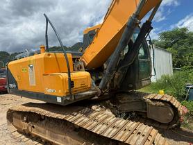 Buy Hyundai R215VS Used Excavator / 4 Buy Hyundai R215VS Used Excavator / 4