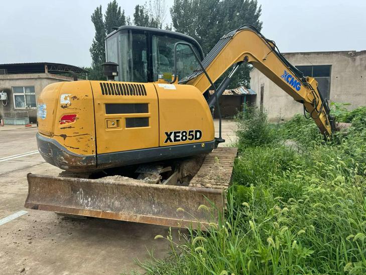 Buy XCMG XE75C Used Excavator / 1
