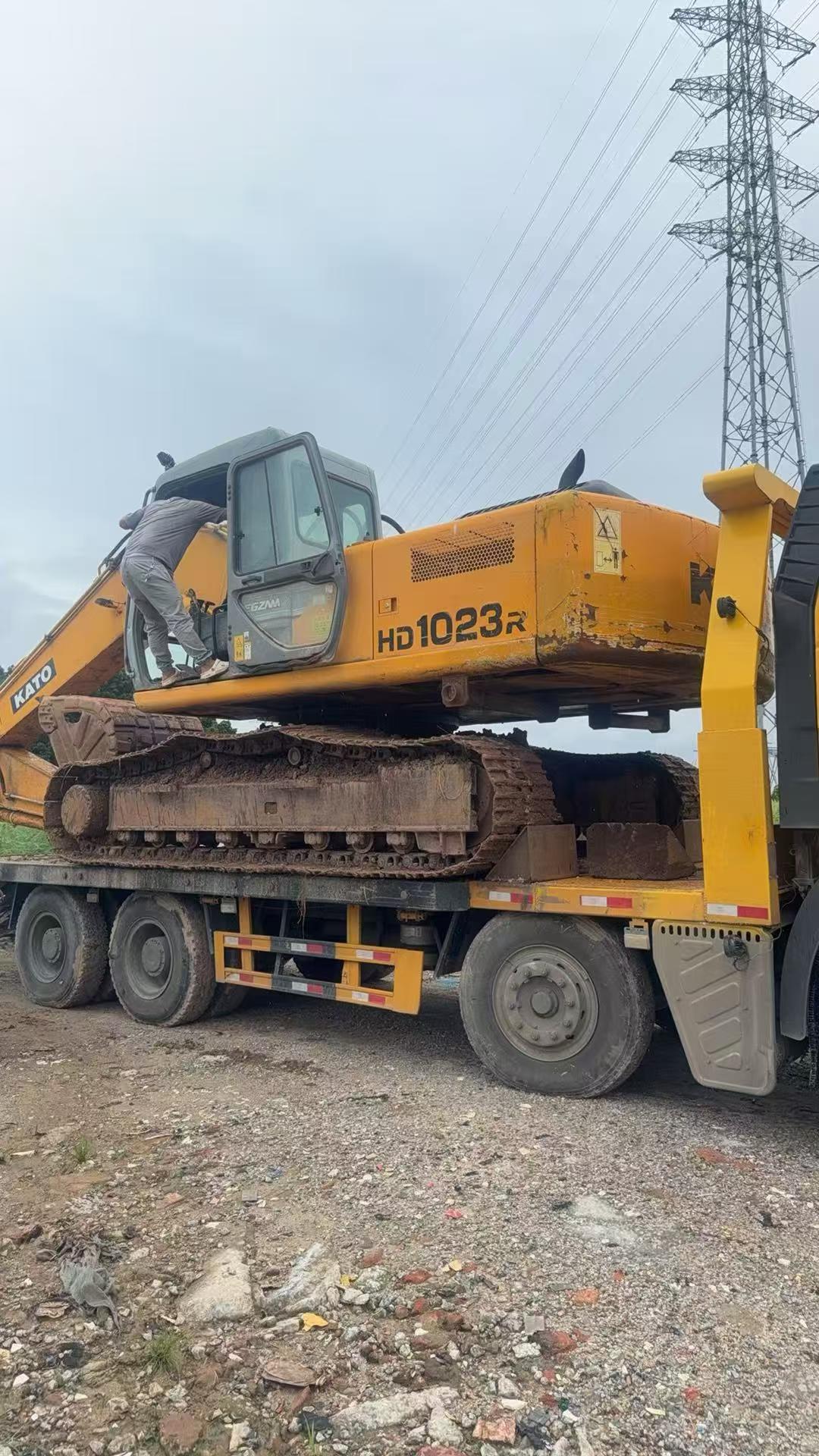 Buy Kato Used Excavator / 3 Buy Kato Used Excavator / 3