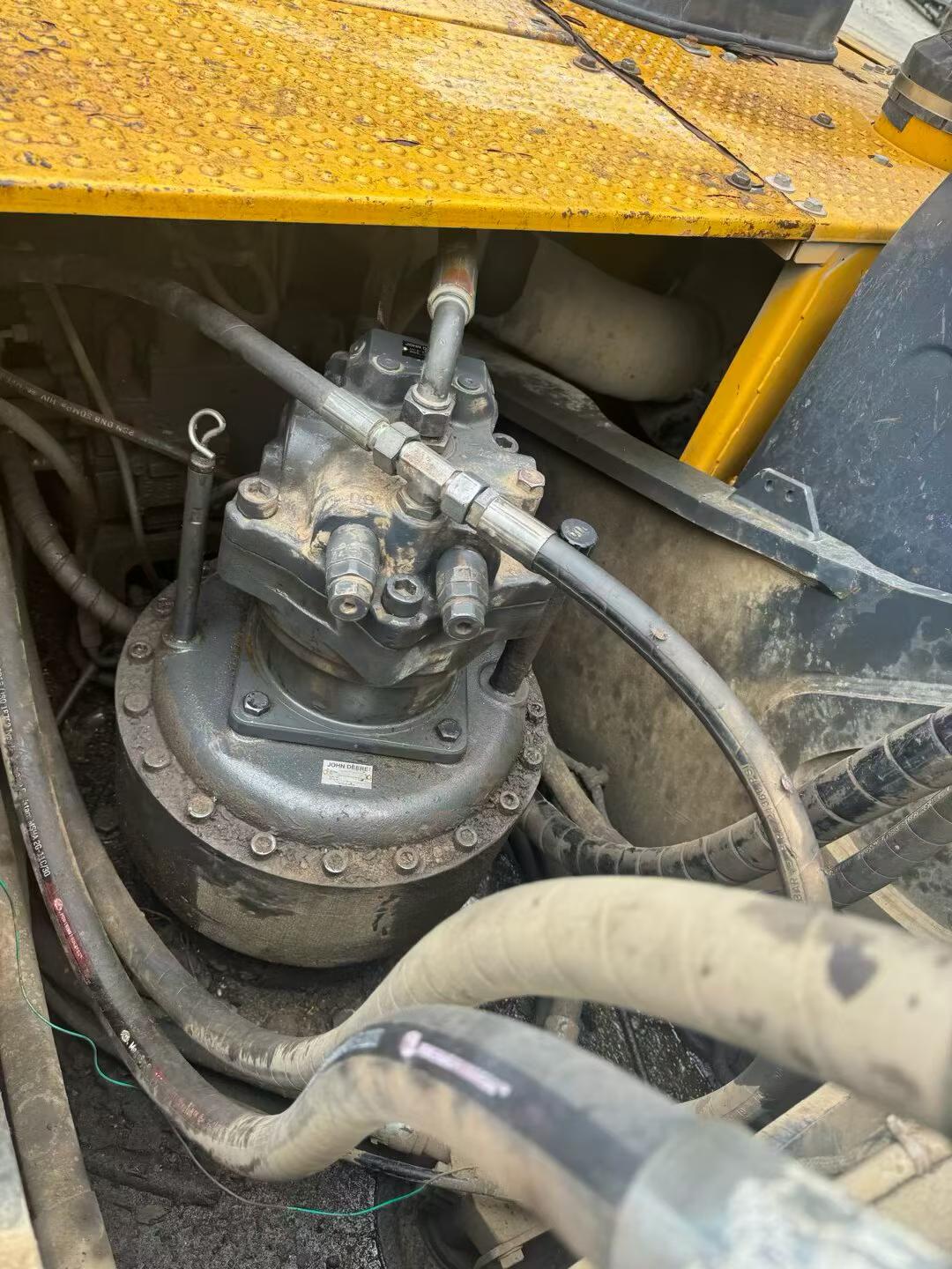 Compre Excavadora JohnDeere E360 Usada / 5
