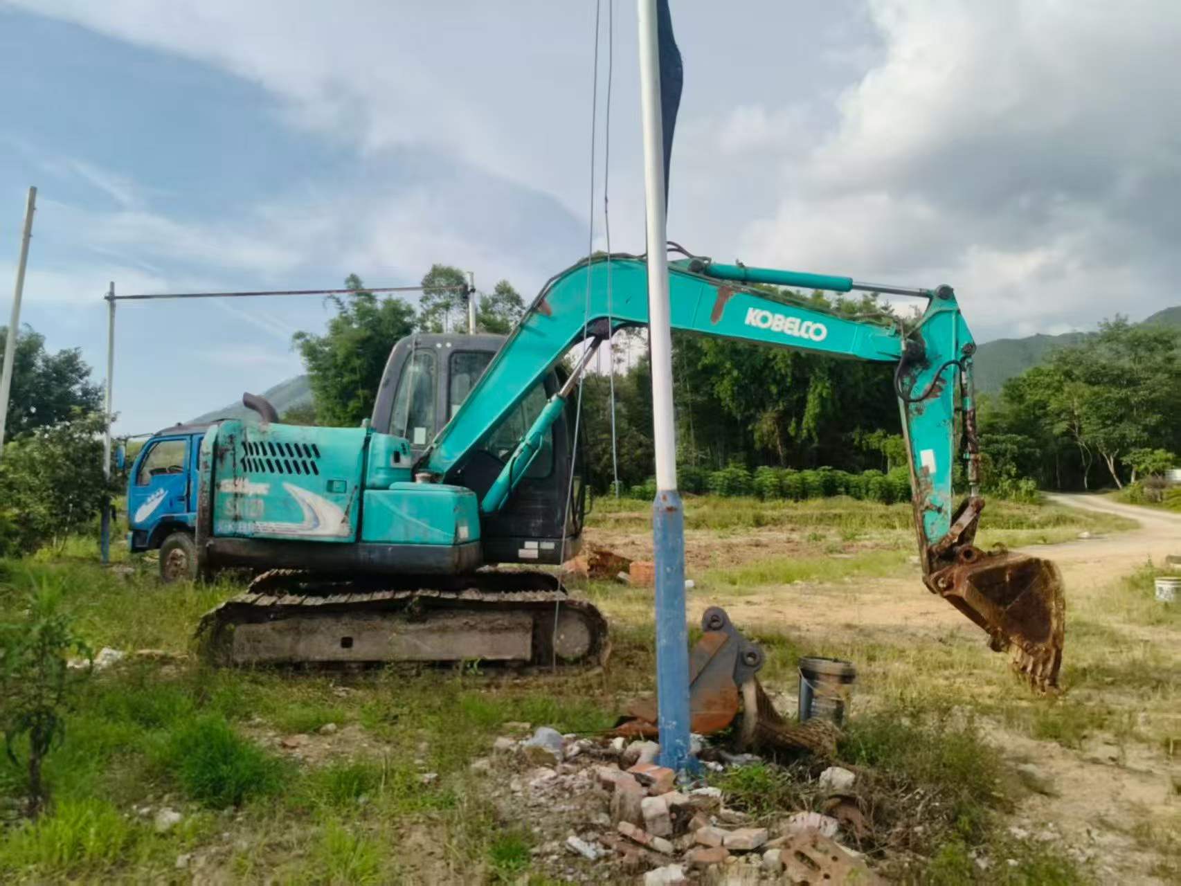 Compre Excavadora Kobelco SK75 Usada / 3