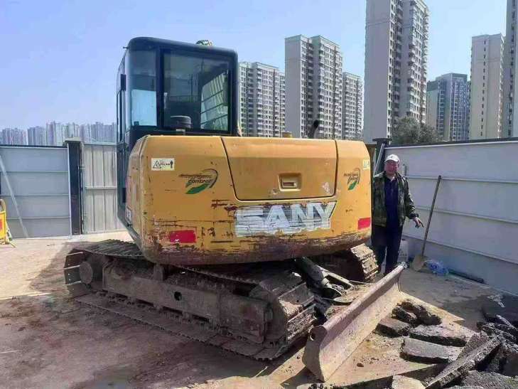 Buy Sany SY75 Used Excavator / 1