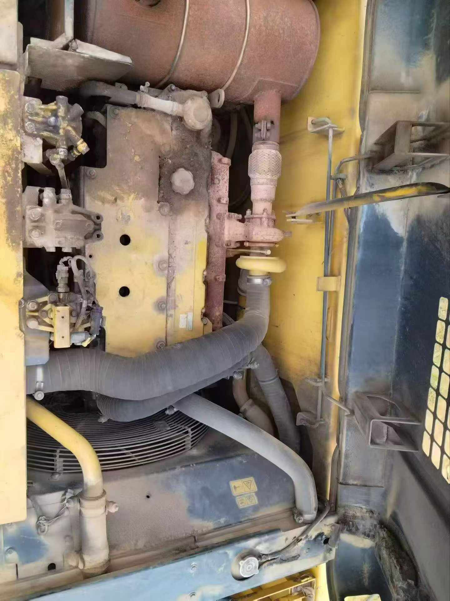 Buy Caterpillar 323DL Used Excavator / 2 Buy Caterpillar 323DL Used Excavator / 2
