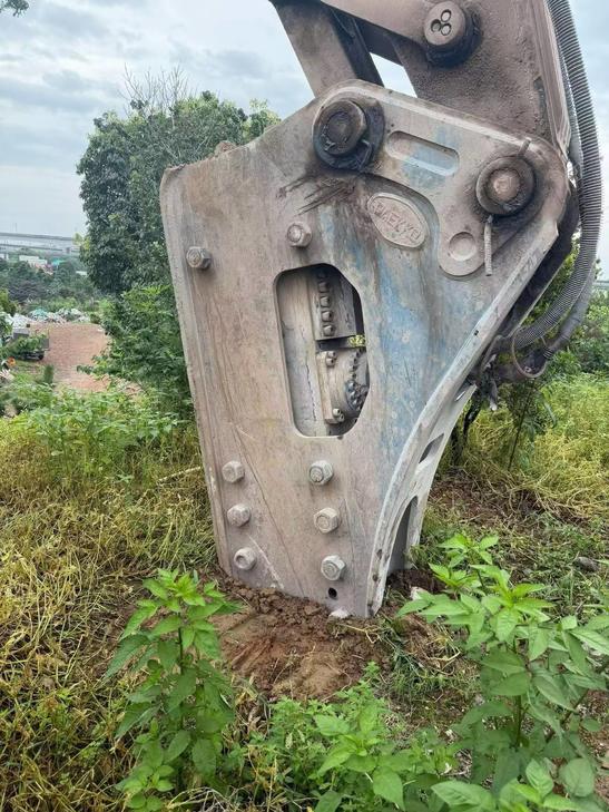 Buy Caterpillar 349E Used Excavator / 1