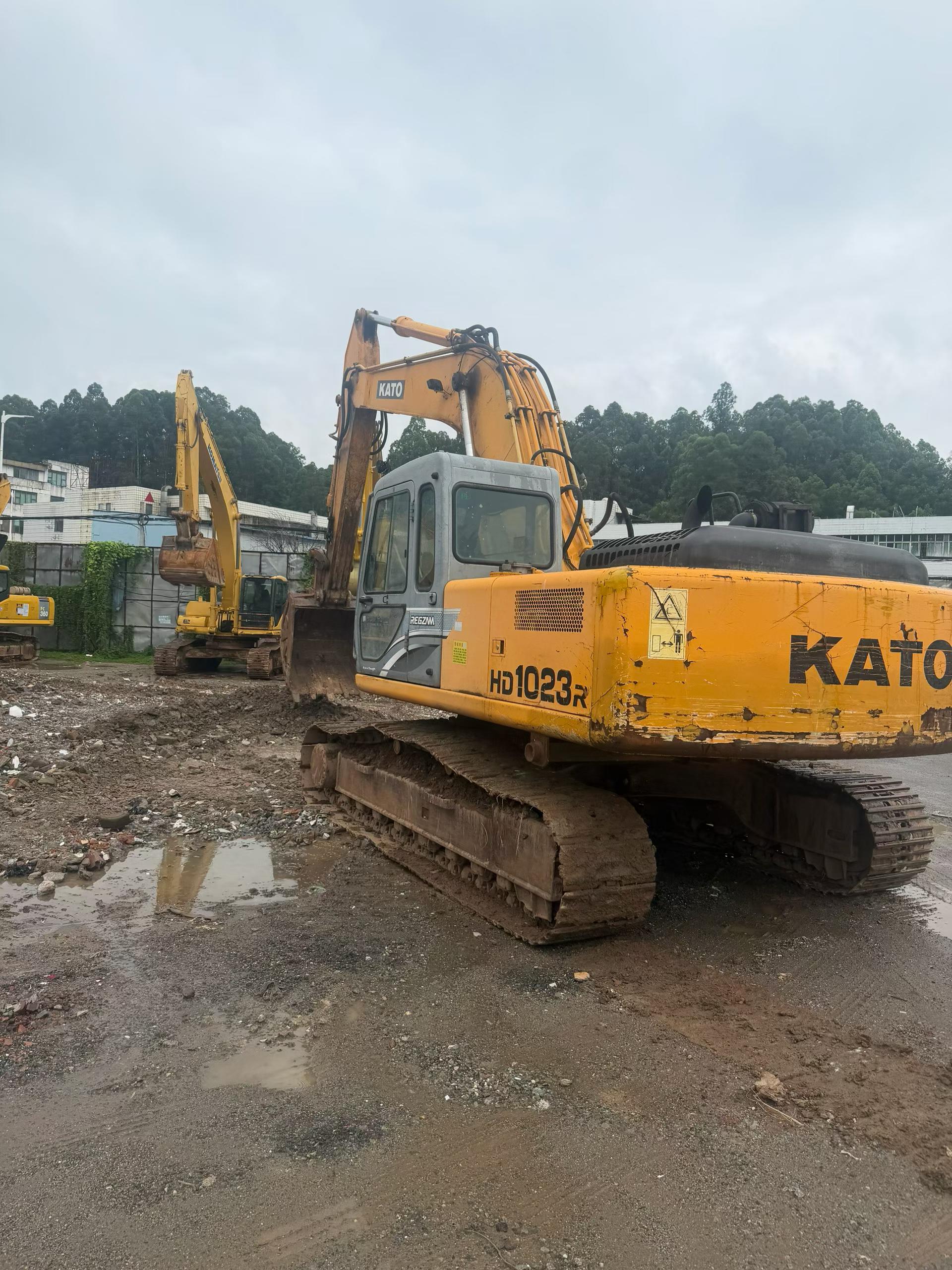 Buy Kato Used Excavator / 1