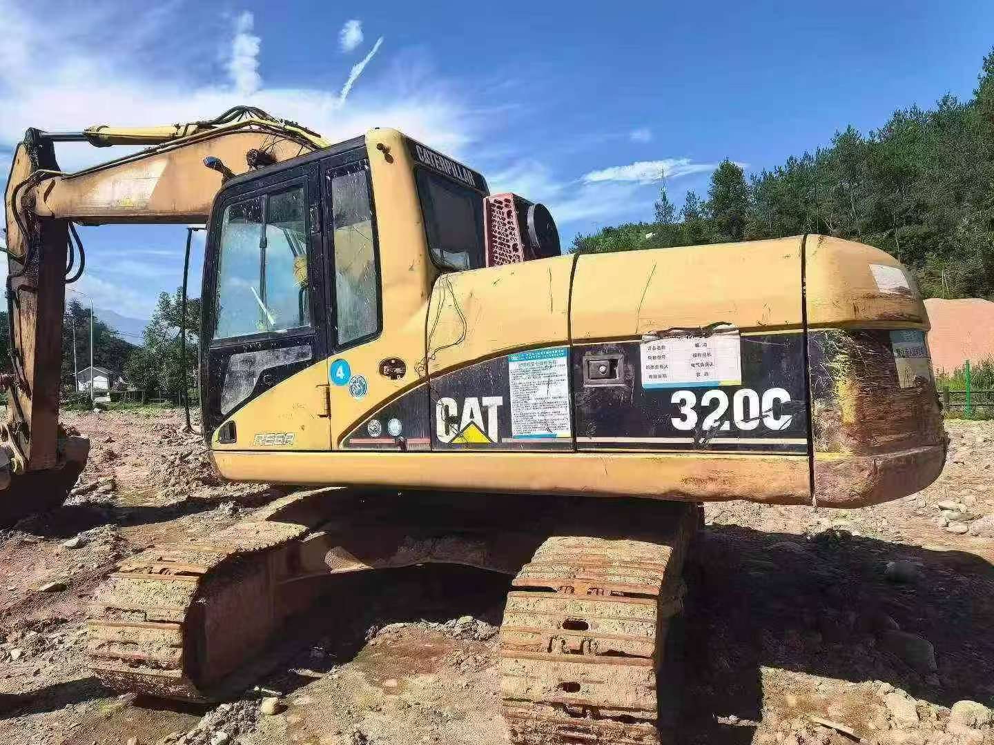 Buy Caterpillar 320C Used Excavator / 1