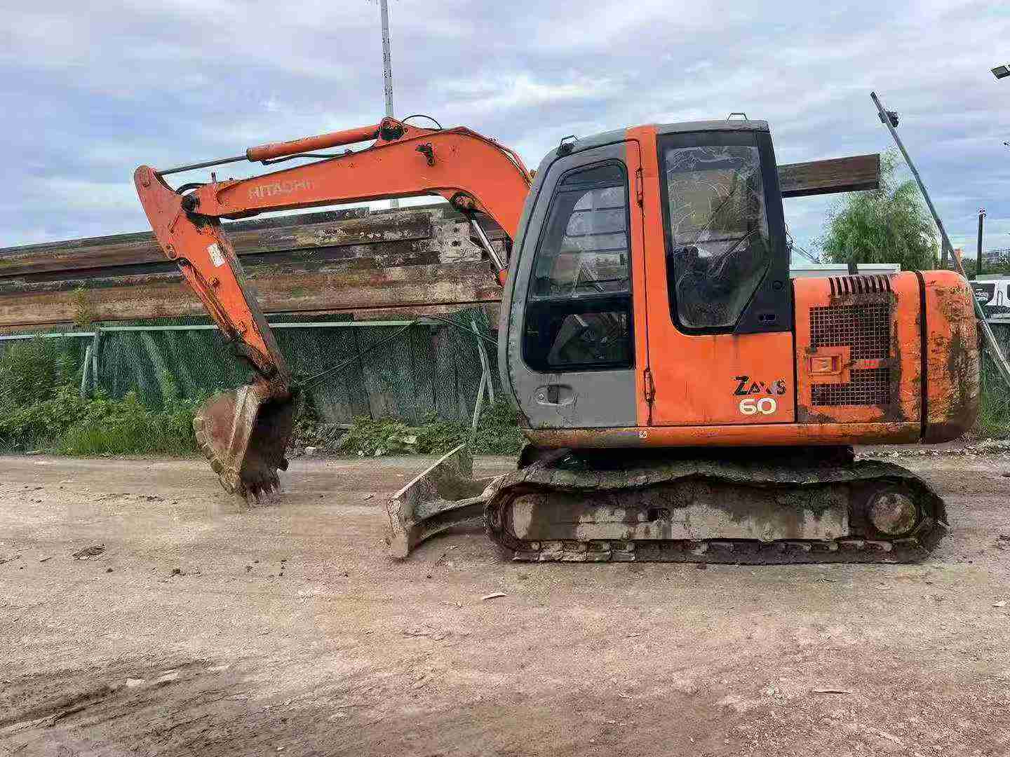 Buy Hitachi EX60-6 Used Excavator / 3 Buy Hitachi EX60-6 Used Excavator / 3