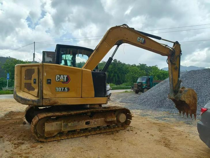 Buy Caterpillar 307B Used Excavator / 1