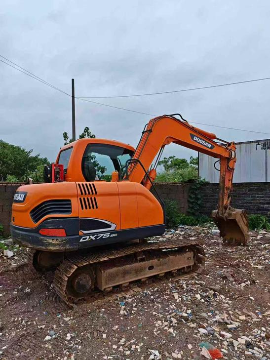 Buy Doosan Used Excavator / 1