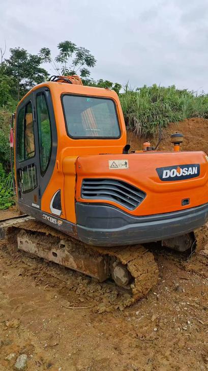 Buy Doosan DX75 Used Excavator / 1