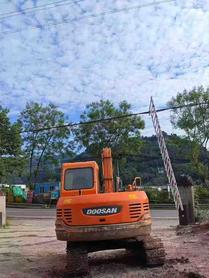 Buy Doosan DH80G Used Excavator / 3 Buy Doosan DH80G Used Excavator / 3